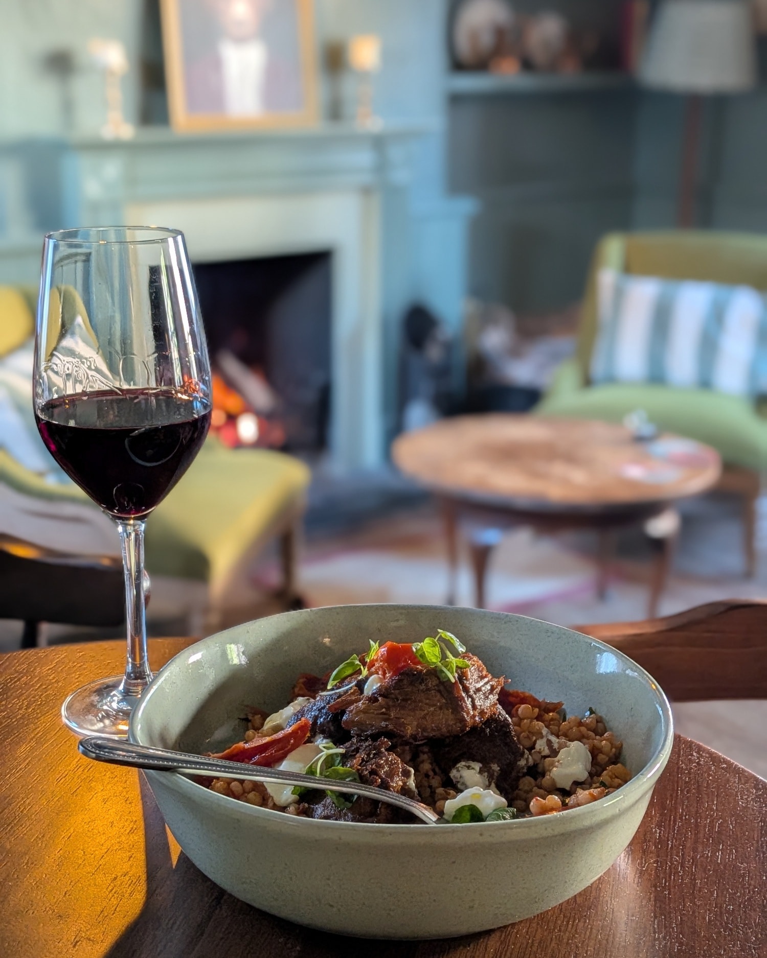 Another beautiful dish created by one of our talented chefs!
Chilli Braised Lamb
On a bed of harissa giant cous cous, yogurt & semi dried tomatoes, topped with toasted pine nuts and micro mint 🤤
Accompanied by a glass of
Piemonte Barbers Appassimento 🍷