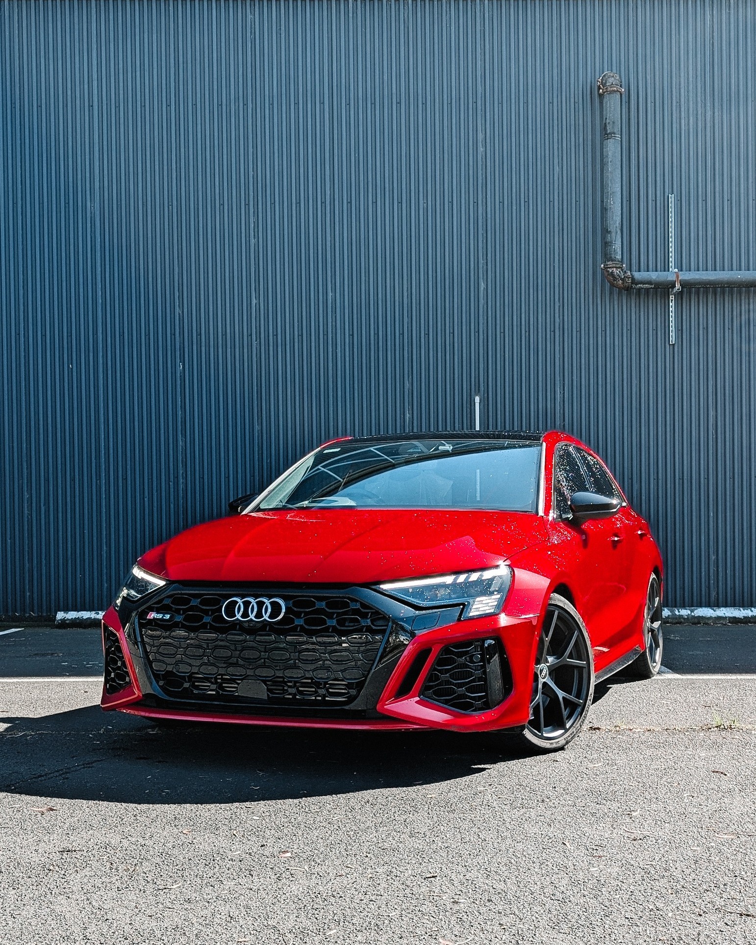 Current generation Audi RS3 delivered in Progressive Red for new front brake replacement.
✅ Replaced front brake rotors
✅ Replaced front brake pads and sensor
🌏 autounion.com.au
☎️ (03) 9563 2011
✉️ service@audservice.com.au
📍 Oakleigh, VIC