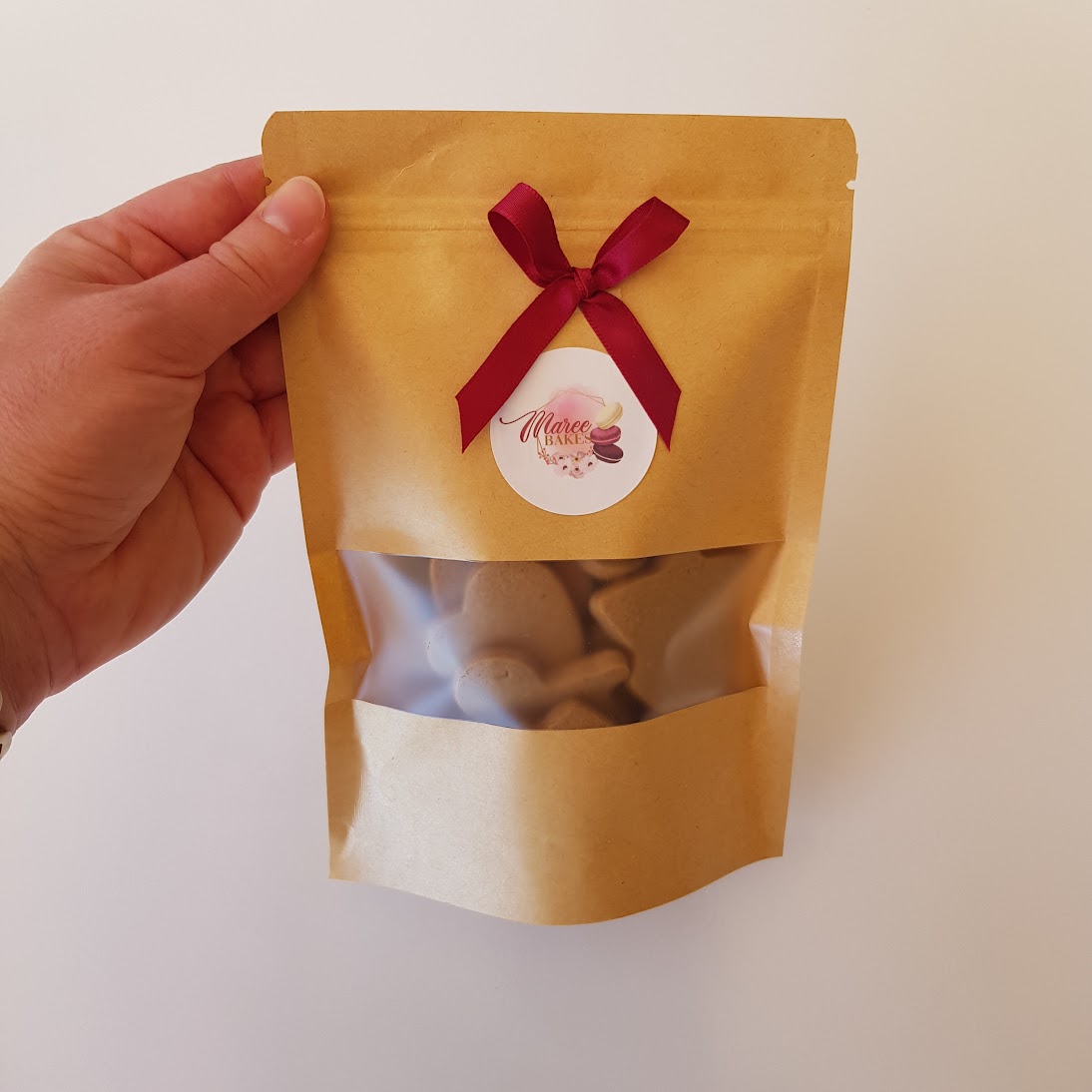 🎄 Get into the Christmas spirit with our delightful gingerbread cookies! 🎅 Perfectly festive and utterly delicious, these treats are ideal for holiday gifting or indulging yourself! 🍪✨ Grab yours in bulk and save – because they won't last long! 👉 Visit us at https://www.mareebakes.com.au/product-page/gingerbread-shapes to stock up! Or comment YES and I'll send you the link.😊
#GingerbreadJoy #HolidayTreats #BulkBuy