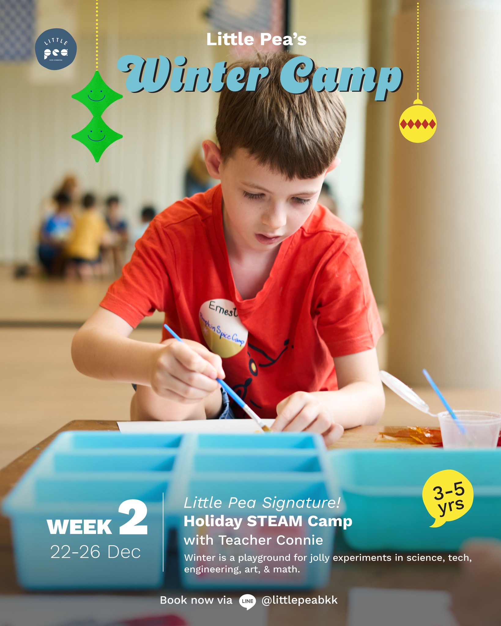 Are you fascinated by the world around you? 🧑🍳🎨🧪 Come tinker, cook, and explore! Kids (3 - 5 yrs) at Winter STEAM Camp with Teacher Connie will step inside Santa’s workshop to give STEAM (science, tech, engineering, art, math) a wintery spin with activities like engineering Santa’s sleigh. Next door, young chefs (6 - 9 yrs) at Picnic Party Cooking Camp will expand their kitchen skills to create full meals and host family picnics. The tastiness includes Asian dumplings and Mexican tacos. Yum! Join the fun! 🍽️☃️💡
(Week 2) 22 – 26 Dec
☃️ (3 - 5 yrs) Little Pea Signature! Holiday STEAM Camp with Teacher Connie
🧺 (6 - 9 yrs) Picnic Party Cooking Camp
💥 Book now via Link in Bio or Line @littlepeabkk
____________
🧑🍳🎨🧪 พร้อมออกสำรวจโลกสุดมหัศจรรย์รอบตัวไหม? มาทดลอง ปรุงอาหาร และสร้างสรรค์ไปกับเรา! น้อง ๆ (3–5 ปี) ใน Winter STEAM Camp กับครู Connie จะได้เข้า “เวิร์กช็อปของซานต้า” เรียนรู้ STEAM ผ่านกิจกรรมสนุก ๆ อย่างออกแบบเลื่อนของซานต้า 🎅 ส่วนเชฟตัวน้อย (6–9 ปี) ที่ Picnic Party Cooking Camp ก็จะได้ฝึกทักษะการทำอาหาร จัดเมนูอร่อยให้ครอบครัวได้ชิม 🍽️ เมนูสุดน่ากินมีทั้งเกี๊ยวซ่าเอเชีย และทาโก้เม็กซิกัน! มาร่วมสนุกในฤดูหนาวแสนสร้างสรรค์กันเถอะ ❄️
💥 จองเลยผ่าน Link in Bio หรือ Line @littlepeabkk
____________
#LittlePeabkk #LittlePea #theCOMMONSbkk #LittlePeaWinterCamp #LittlePeaWinterWonderland
