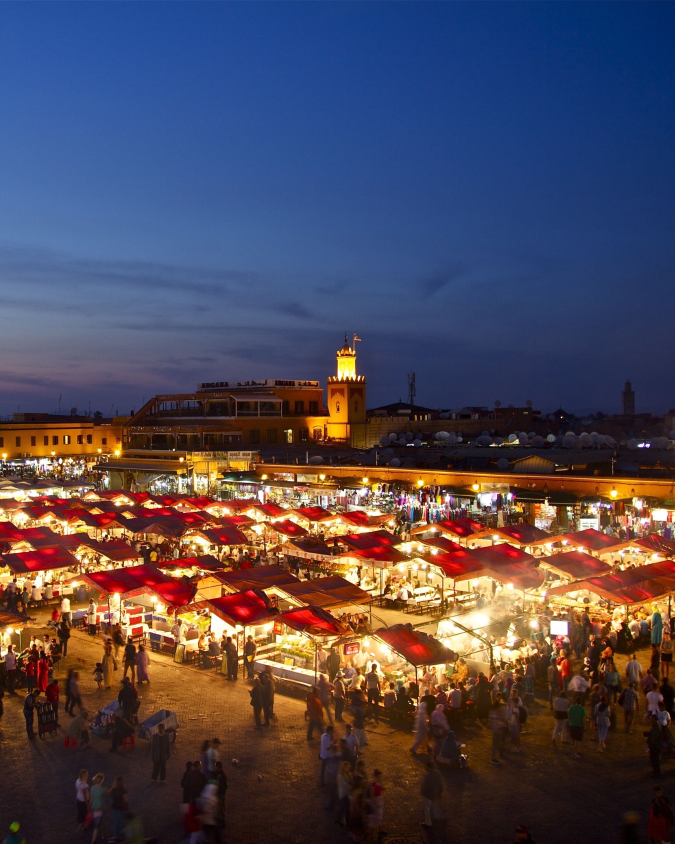 🇲🇦 𝗗𝗲𝘀𝗰𝗼𝗯𝗿𝗲 𝗼 𝗠𝗮𝗿𝗿𝗼𝗰𝗼𝘀: 𝗥𝗲𝗶𝗻𝗼 𝗱𝗮 𝗟𝘂𝘇 🇲🇦
31 março a 5 abril 2026
Uma viagem onde cada dia parece um cenário de cinema: medinas cheias de vida, o silêncio dourado do Saara e o encanto das aldeias berberes entre montanhas e oásis.
Deixe-se guiar por paisagens que mudam a cada quilómetro - das dunas de Merzouga ao Atlas - e viva uma experiência intensa, autêntica e luminosa. Esta é a viagem para quem procura cultura, aventura e momentos que ficam para sempre.
Reserve o seu lugar e descubra o itinerário completo em naturgift.pt.
#Marrocos #ReinoDaLuz #Naturgift #Viagens #Aventura #Deserto #TravelPortugal #BucketList