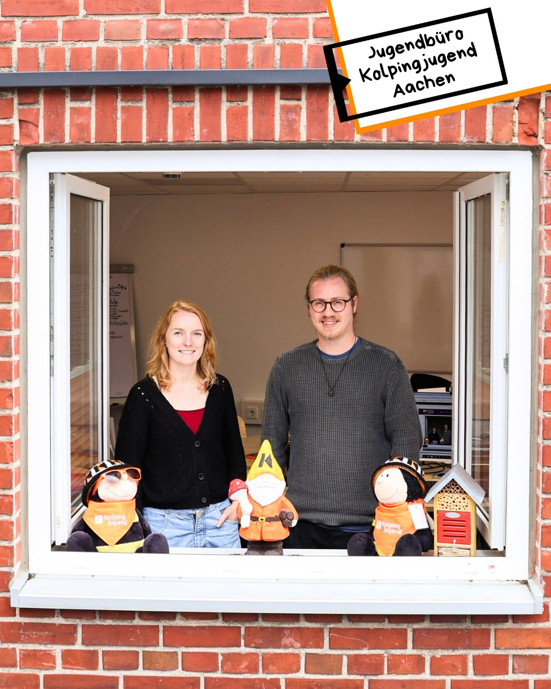Die zentrale Anlauf- und Servicestelle der Kolpingjugend Aachen ist das Jugendbüro. Hier seid ihr richtig bei allen Fragen und Anliegen, um die Arbeit der Kolpingjugend zu unterstützen und zu begleiten.
In der Regel erreicht ihr uns von Montag bis Donnerstag zwischen 09:00 und 16:00 Uhr.
telefonisch unter: 02161-698334-4
Mail: kolpingjugend@kolping-ac.de
Wenn ihr uns besuchen möchtet, freuen wir uns sehr! Macht bitte vorher einen Termin aus.
Unsere Adresse: Kolpingjugend DV Aachen Alter Markt 10 41061 Mönchengladbach
#kobieac #juleica #kolpingvorort #zusammenlebenstärken #kolpingjugendaachen #kolping #kolpingjugend #kolpingwirkt