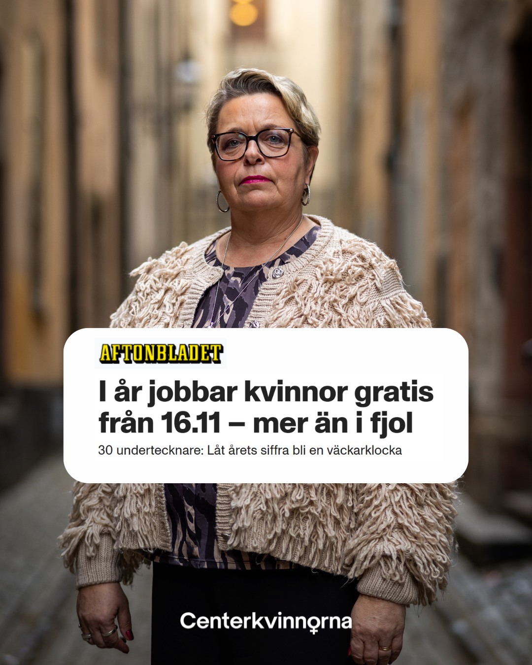Lönegapet fortsätter att växa ⚠️ I år arbetar kvinnor gratis från kl. 16.11.
Det är inte valfritt. Det är strukturellt. När kvinnors arbete värderas lägre, påverkas pension, makt och ekonomisk frihet långsiktigt.
Vi i nätverket för Lön Hela Dagen kräver:
👉 Synlighet och åtgärder för strukturella löneskillnader.
👉 Ökad tillsyn och skärpta sanktioner kopplat till kravet för lönekartläggning.
👉 Jämställd föräldraförsäkring.
👉 Heltidsarbete som norm och trygga arbetsvillkor.
Håller du med oss? Dela inlägget!
Länk till debattartikeln finns på @centerkvinnorna_sverige