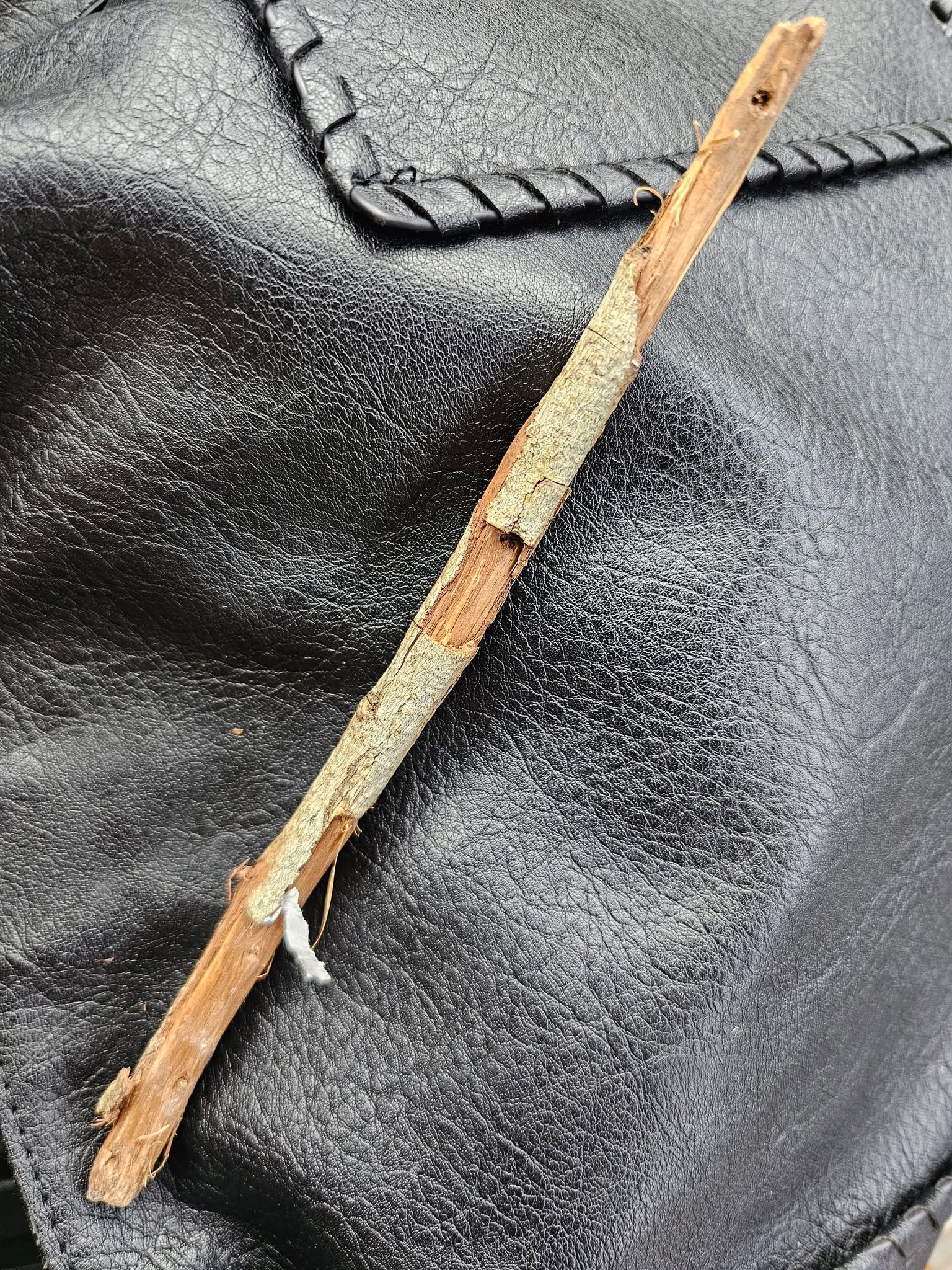 This stick has been in my purse for almost a month because during his birthday trip, my nephew kept saying he was so big and he has big muscles. Me, being the aunt that I am, I found this stick to tell him that this is the size of muscles. So skinny and small like a 2 year old 🤣🤣🤣He was so mad at me 🤣🤣🤣🤣.
Tell me why I came all the way back home, through tsa and everything with this stick in my purse 😭😭😭😭.