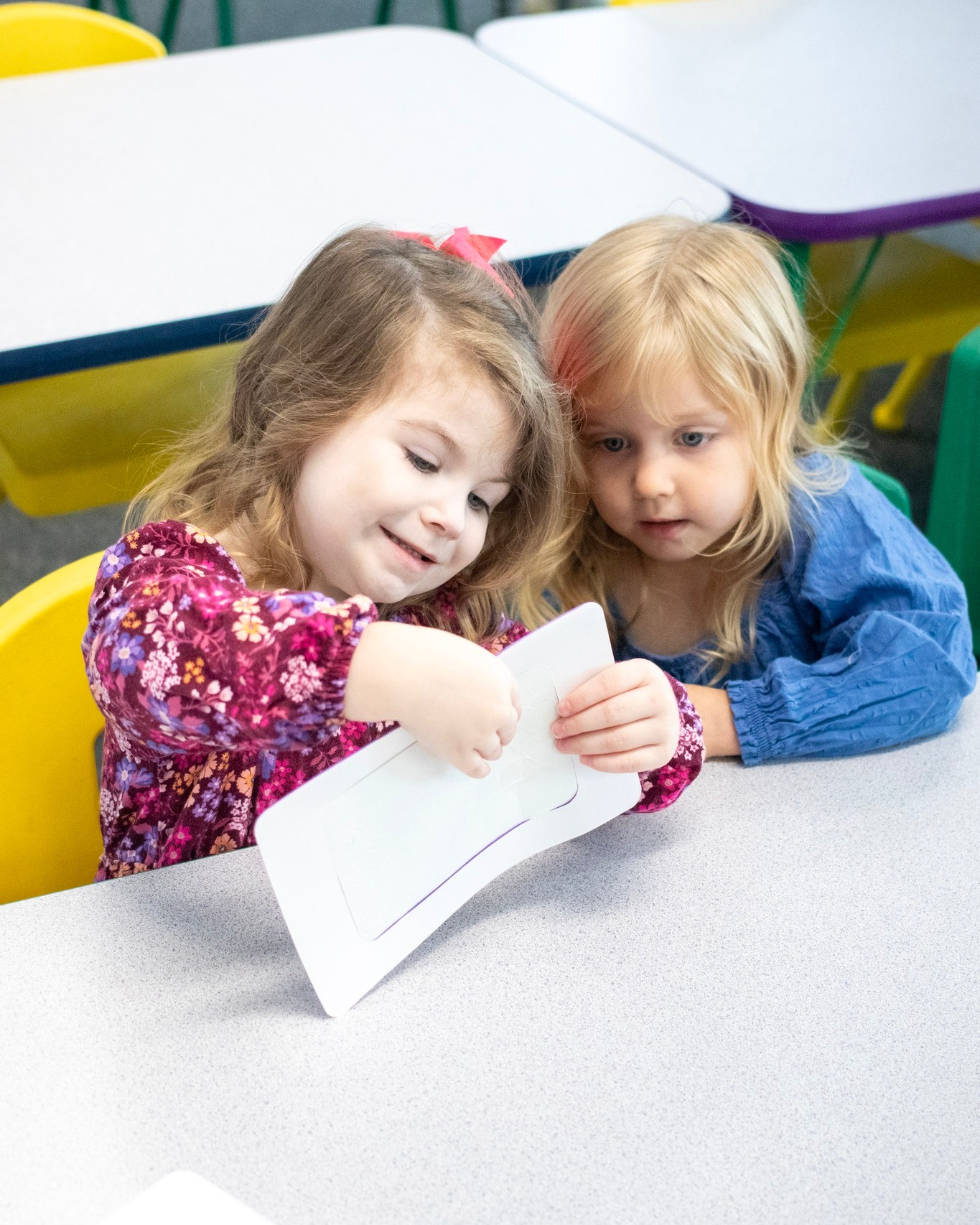 We're better together! Come learn and grow with us tonight at 6:30 pm. We have opportunities for adults, kids, and youth to learn more about following Jesus! Bring your Bible and a friend!