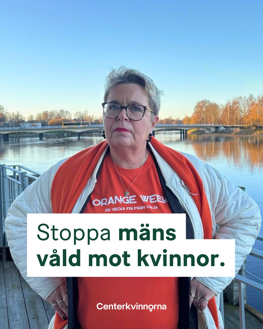 Varje månad dödas en kvinna i Sverige av en man hon har eller har haft en relation med. Tusentals fler lever med hot, kontroll och våld.
Det här är inte “familjetragedier”. Det är mäns våld mot kvinnor – och det går att stoppa.
Nu under Centerkvinnornas kampanj Orange Week lyfter vi den politik som faktiskt gör skillnad:
🔸 Tidiga insatser i skolan
🔸 Skarpare lagstiftning och starkare skydd
🔸 Kriminalisering av psykiskt våld
🔸 Elektronisk fotboja vid kontaktförbud
🔸 Gubbflytt – förövaren ska flyttas, inte den utsatta
Ett tryggare samhälle är möjligt. Allt som krävs är politisk vilja.
👉 Håller du med oss? Bli medlem i Centerkvinnorna.