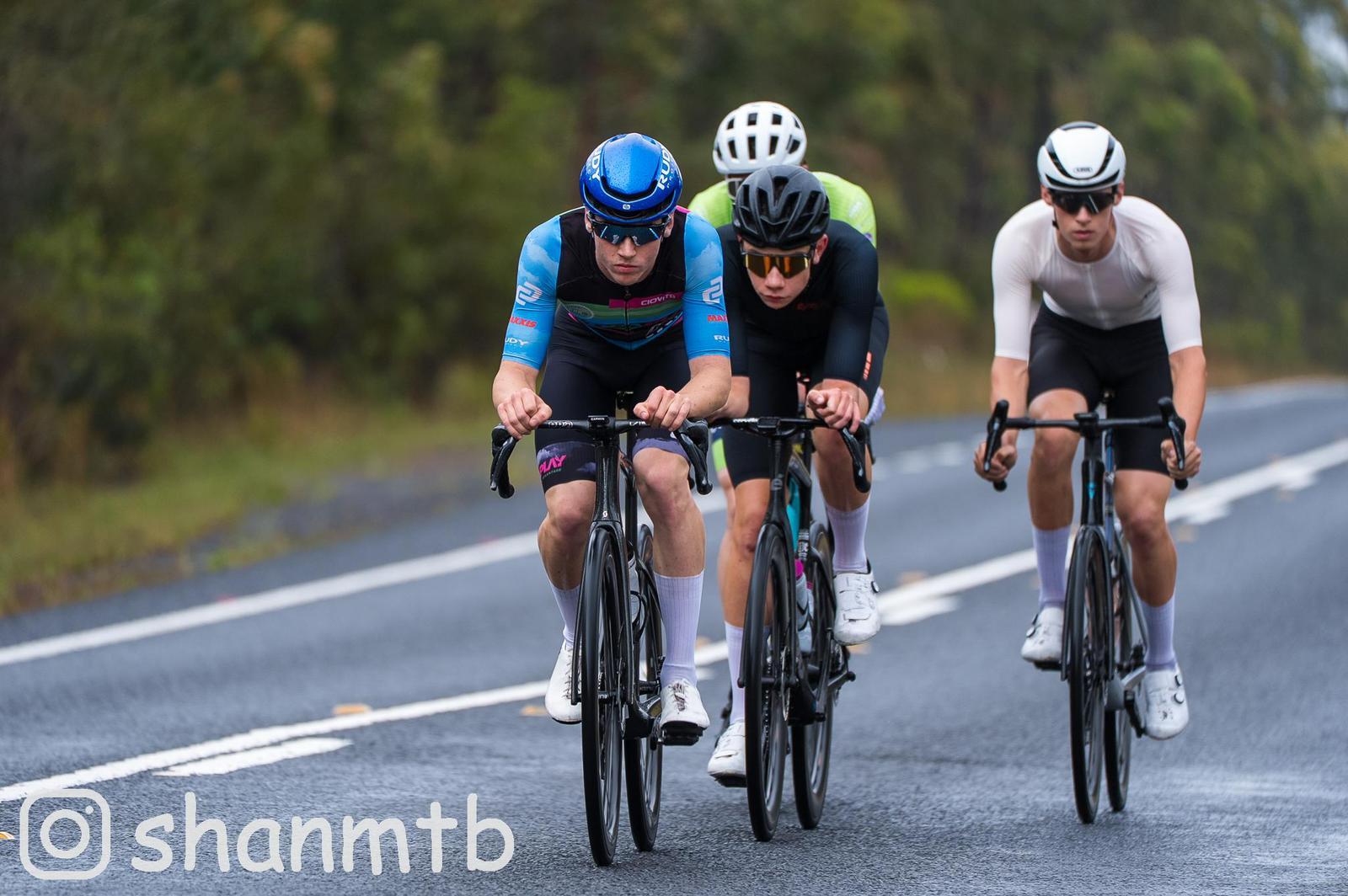 🌏 Course – Nowra Velo Club Road Race Championships
📍 Wugan Street, Yerriyong (Australie) – 23 novembre 2025
Charlie Paul takes the win after a fierce breakaway sprint
“Was a strong field, a four-man breakaway went as soon as we exited the neutral zone. The attacks were relentless — every time we went uphill someone went hard. It came down to a sprint finish from the break, and I got the jump on the boys, bringing home the win.”
A sharp, confident performance from @charliepaul01, showing race intelligence and grit all the way to the line. 💛🚴♂️
#GersCyclingDevo #TeamGCD #RoadRace #DreamBigger ##austrália
@crealudiffusion Véranda et Verrière de France @eleclercauch @sosparebrisepluslislejourdain @21street_gaming @jomasport @groupamaoc @lacdelagimone.fr @reflectin.fr @lasallesaintchristophe STSI @chateausaintmartory GUIA @kcocafe @nvdp_bikefitting @tbrsportperformance MC3M @commune.capdastarac @commune_pujaudran final video