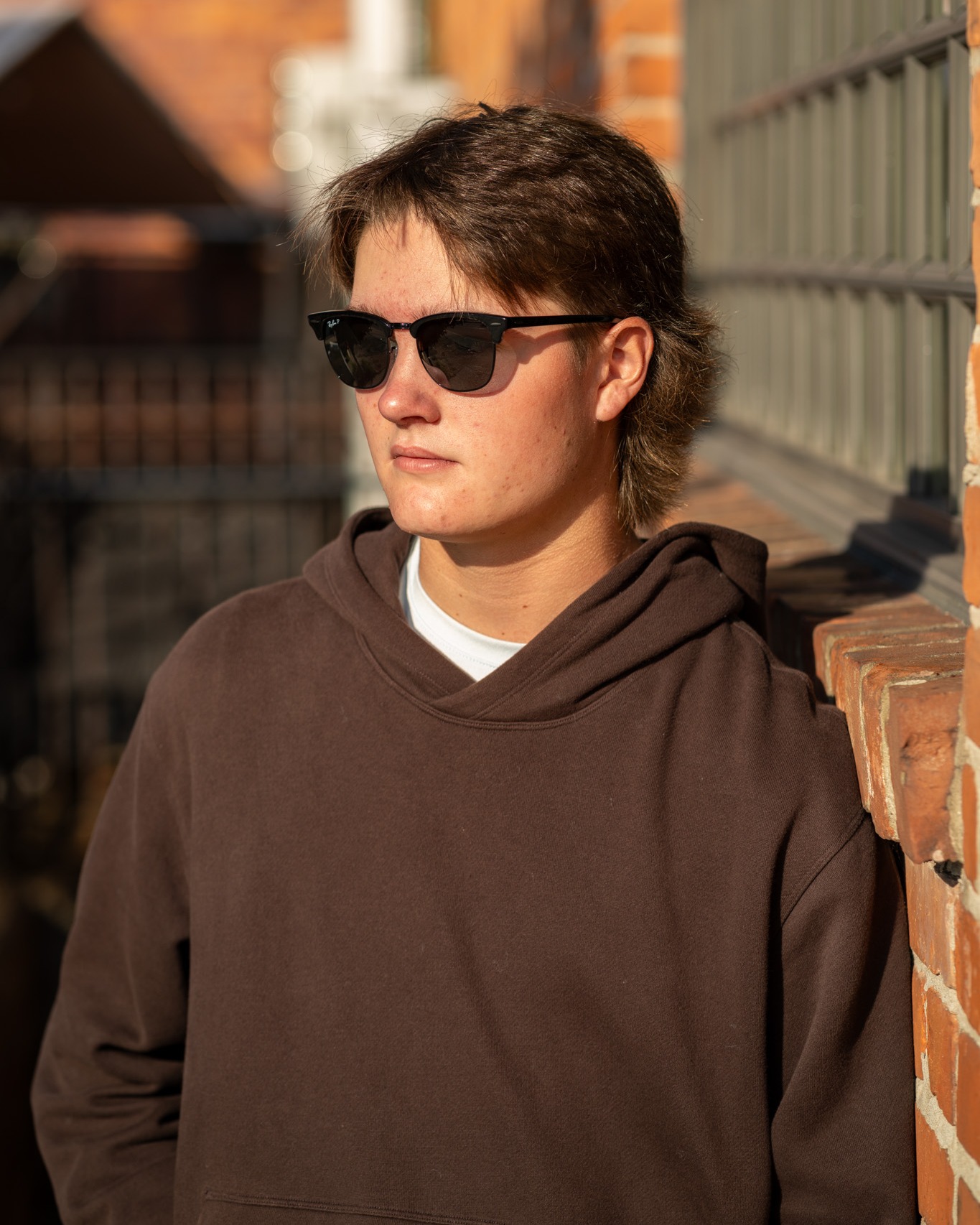 Golden hour confidence in the heart of Port Huron ☀️🕶️
Crisp autumn light, cool shades, and laidback style bring out a look that’s as timeless as the season. Every portrait tells a story—highlight yours with a session that captures real moments, real sunlight, and real personality.
Now booking fall and winter sessions! Message to reserve your spot or hit the link in our bio.
📸 Port Huron, MI