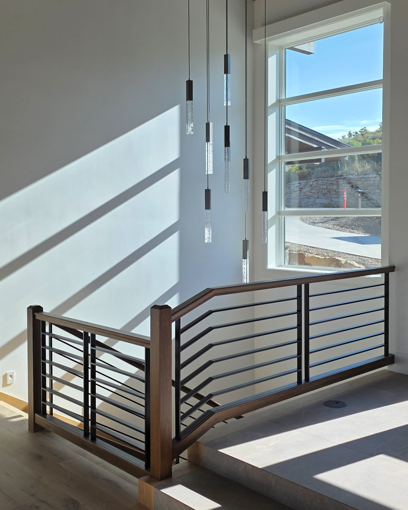 Such a good combo: solid steel, warm wood, and a staircase that finally feels complete
#railing #stairs #handrail #metaldesign #fabrication #smallbusiness #architecture #utahdesigner #utahhomes #utahcustomhomes #metalfabrication #welding #metal #metalrailings #indoorrailings #homerenovation #custom #customrailing #americaneaglewelding
