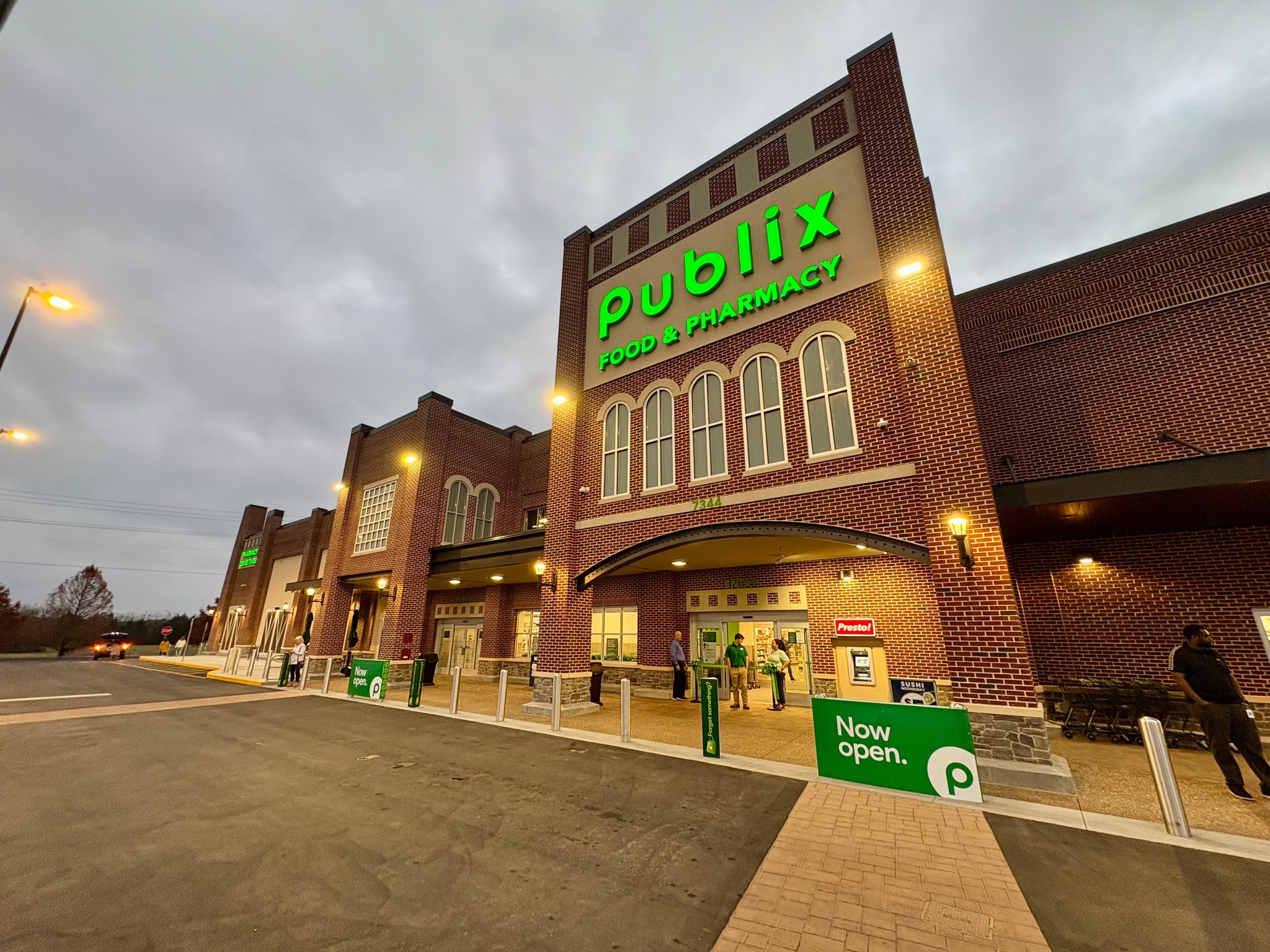 On November 19, 2025, residents of Nolensville, TN celebrated the grand opening of the new Village Green Publix, marking an exciting milestone for the growing community.
The 48,387-square-foot Publix anchors the newly developed Village Green Shopping Center, which features an additional 14,000 square feet of retail space. Strategically located in the heart of Nolensville, the center will offer a diverse selection of shopping, dining, and personal service options designed to meet the needs of the expanding community.
Joining Publix at Village Green are a variety of nationally recognized and local brands, including Chase Bank, Tropical Smoothie Café, Floyd’s 99 Barbershop, Great Clips, Mountain Mike’s Pizza, Chipotle, First Watch, Hand & Stone Massage, Club Pilates, Heartland Dental, Jersey Mike’s, Abbott’s Frozen Custard, and Physicians Urgent Care.
We are proud to have played a role in delivering this new retail destination to Nolensville. Village Green represents a significant investment in the community and will serve as a cornerstone for future growth in the area.
https://www.hiscutt-aia.com/post/village-green-opening
Opening Day photo by Publix