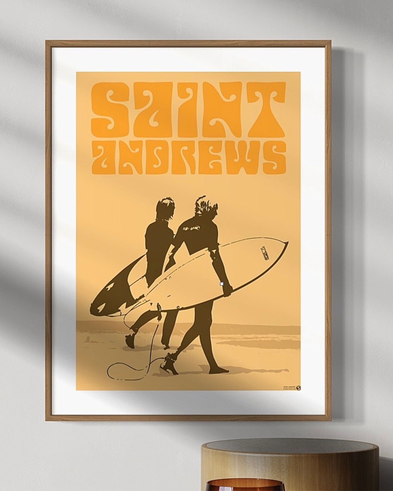Surfings best enjoyed with a friend.
Part of the Surf Prints collection at surfprintsaustralia.com 🌊
#SurfPrintsAustralia #SurfArt #CoastalDecor #RetroSurfStyle #AustralianDesign