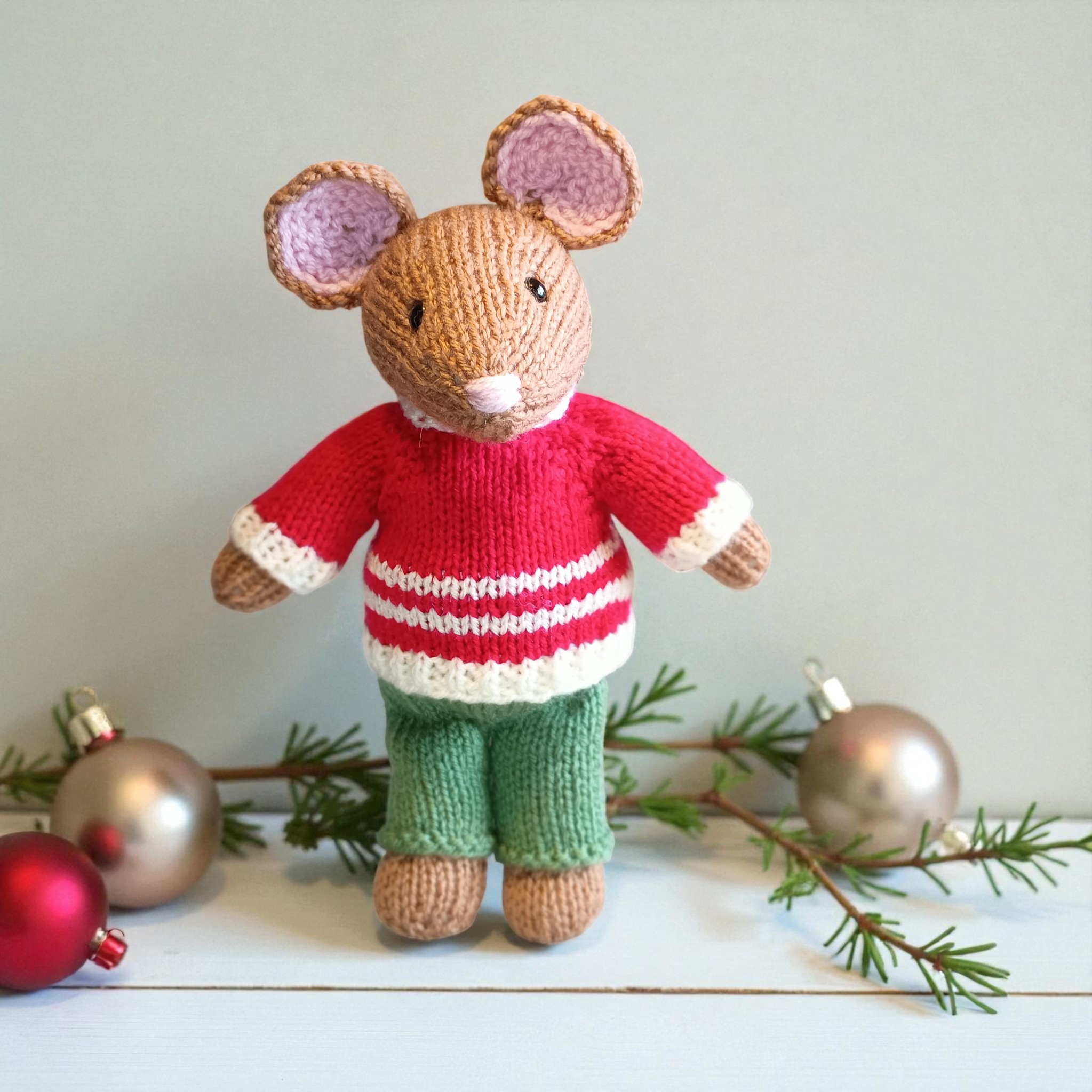 Say hello to my newest creation—Mistletoe mouse, dressed in his festive red and white sweater!
He’s here to spread a little handmade cheer and brighten up any cosy corner.
🐭❤️✨
https://www.ravelry.com/patterns/library/mistletoe-mice
#KnittingCommunity #HandmadeJoy #YarnMagic #FestiveMakes #mistletoemice