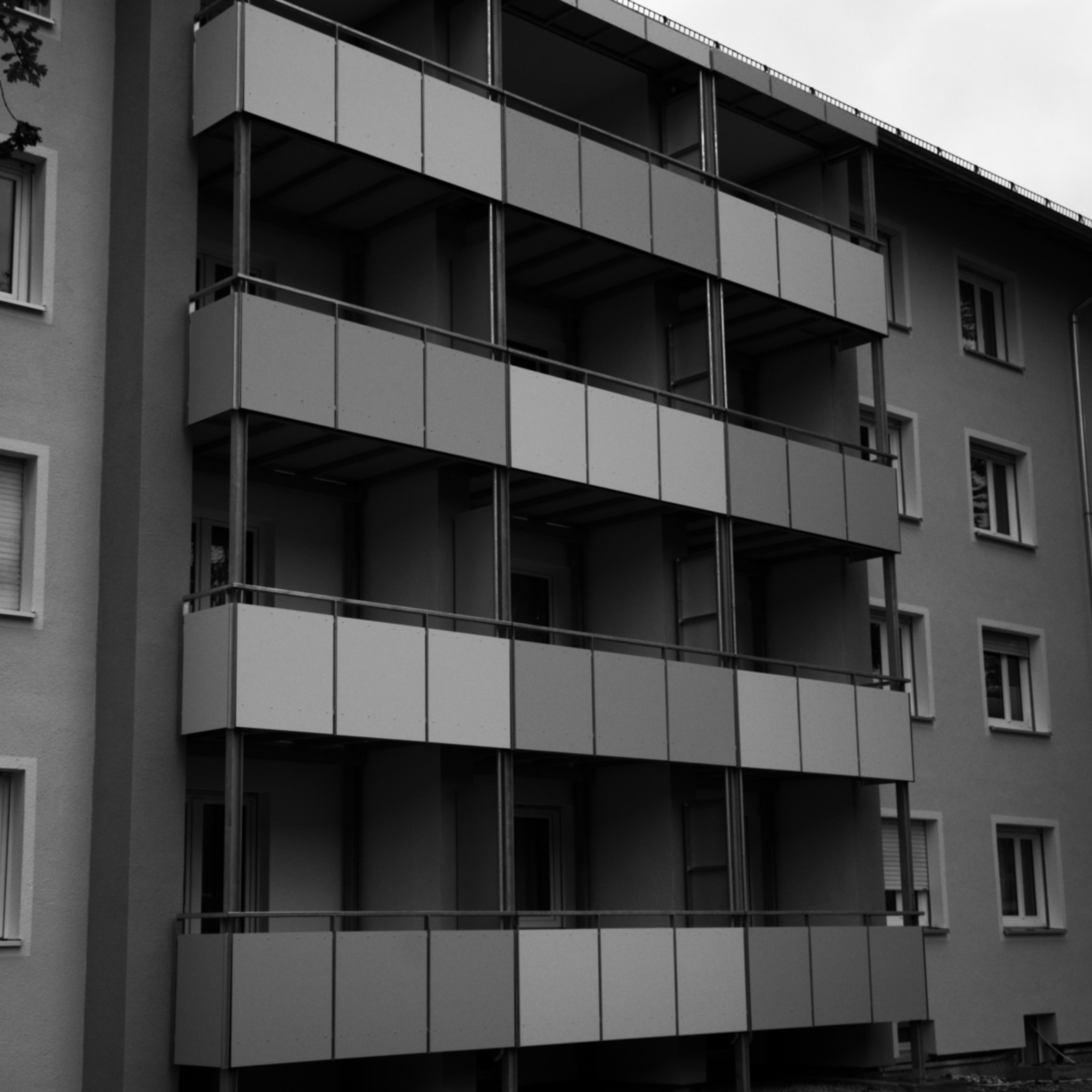 Frisch montiert in Kaufbeuren – neuer Balkon, neues Wohngefühl! Schlicht, stabil und sitzt wie er soll.
Einfach Stahl, der passt. #teamGAST #Metallbau #Kaufbeuren