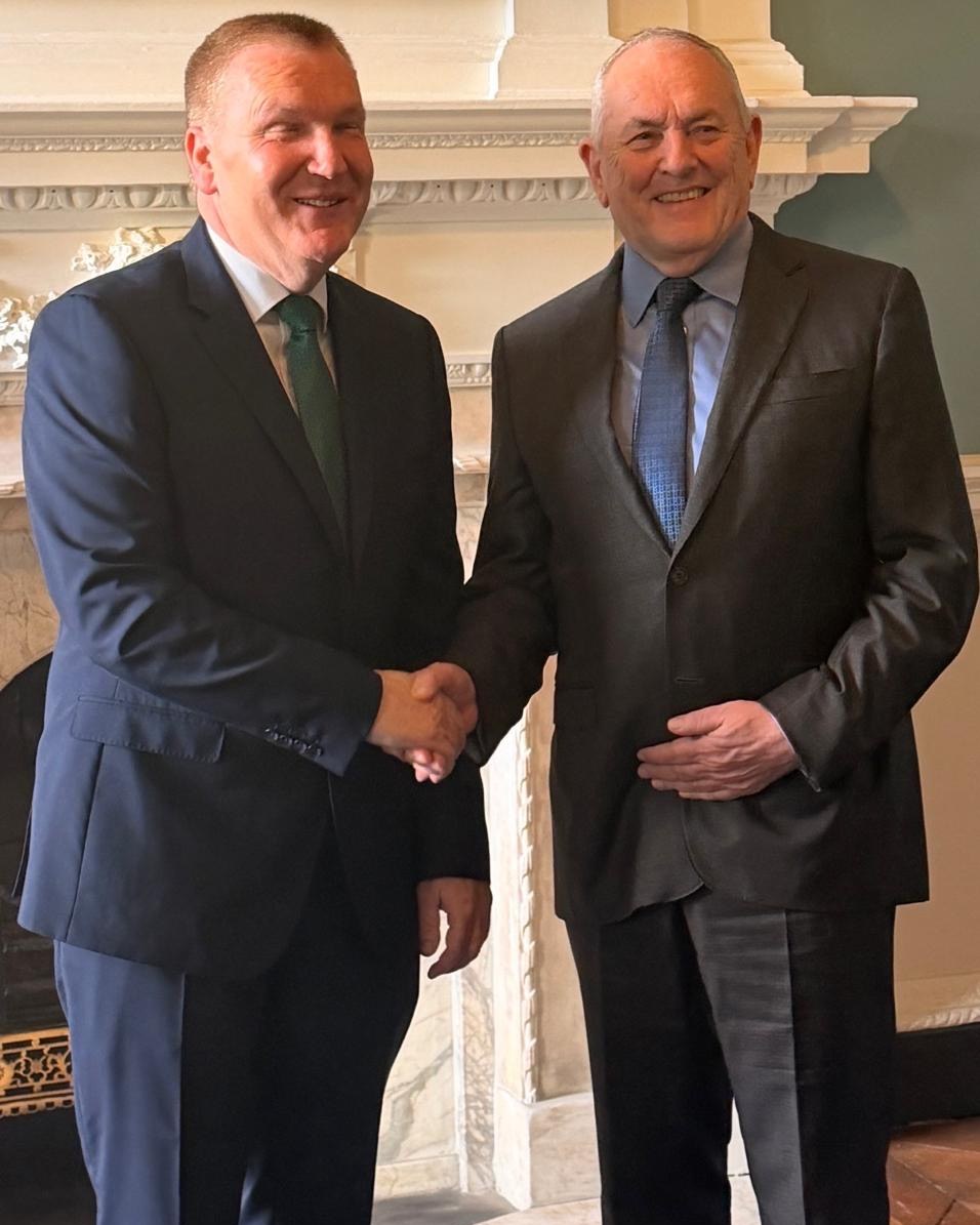 Leas-Cheann Comhairle John McGuinness TD Welcomes EU Commissioner Michael McGrath to Leinster House
Leas-Cheann Comhairle and Fianna Fáil TD for Carlow–Kilkenny, John McGuinness, today welcomed the EU Commissioner for Democracy, Justice, the Rule of Law and Consumer Protection, Michael McGrath, to Leinster House during the Commissioner’s official visit to Dublin.
Commissioner McGrath, returning to familiar surroundings and former colleagues, met with Deputy McGuinness and Oireachtas EU Affairs Committee Cathaoirleach, Barry Ward TD, where they had discussions on a number of topics, ahead of a series of engagements within the Oireachtas. The meeting provided an opportunity for a warm and collegial exchange, as well as an exchange of views on various topics, reflecting the long-standing working relationship between the two.
Following their meeting, Commissioner McGrath held a private session with the Joint Committee on European Affairs, to discuss ongoing European policy priorities and Ireland’s role within the EU. He was accompanied by Peter Power, Head of Representation for the European Commission in Dublin, who is also a former Fianna Fáil colleague.
As part of his visit, Commissioner McGrath was welcomed as a guest in the Distinguished Visitors Gallery during Leaders’ Questions, which was chaired at the time by Leas Ceann Comhairle McGuinness. The Commissioner received a warm reception from members across the House.
Speaking after the visit, Leas-Cheann Comhairle John McGuinness TD said:
"It was a pleasure to welcome Commissioner McGrath back to Leinster House in his new capacity. His appointment to such a significant European portfolio is a point of pride, and his work will have substantial relevance for Ireland. It was an honour to host him today and to see the very positive engagement he received from the Oireachtas."
The visit underscored the strong links between Ireland’s national parliament and the European institutions, as well as Commissioner McGrath’s continued connection to colleagues and parliamentary life in Dublin.