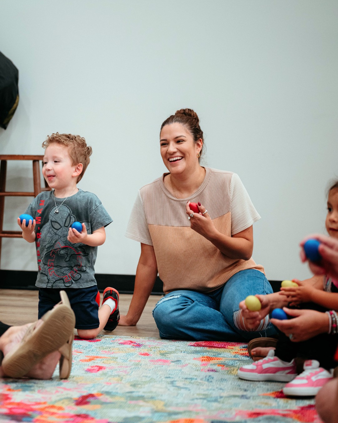 Little peek into the sweetest moments from our Music Together® class 🥹🎶
Lots of giggles, tiny instruments, parent snuggles, and that magical kind of learning that doesn’t feel like learning at all.
We’re bringing all this joy to Aledo starting December 1st — with classes on:
✨ Mondays at 10:30 AM
✨ Thursdays at 9:30 AM
45 minutes of singing, moving, playing, and connecting… and yes, it’s just as fun for the grownups too 😌
If you want a spot for your little one, comment bellow — we’d love to have you join the fam. 💛