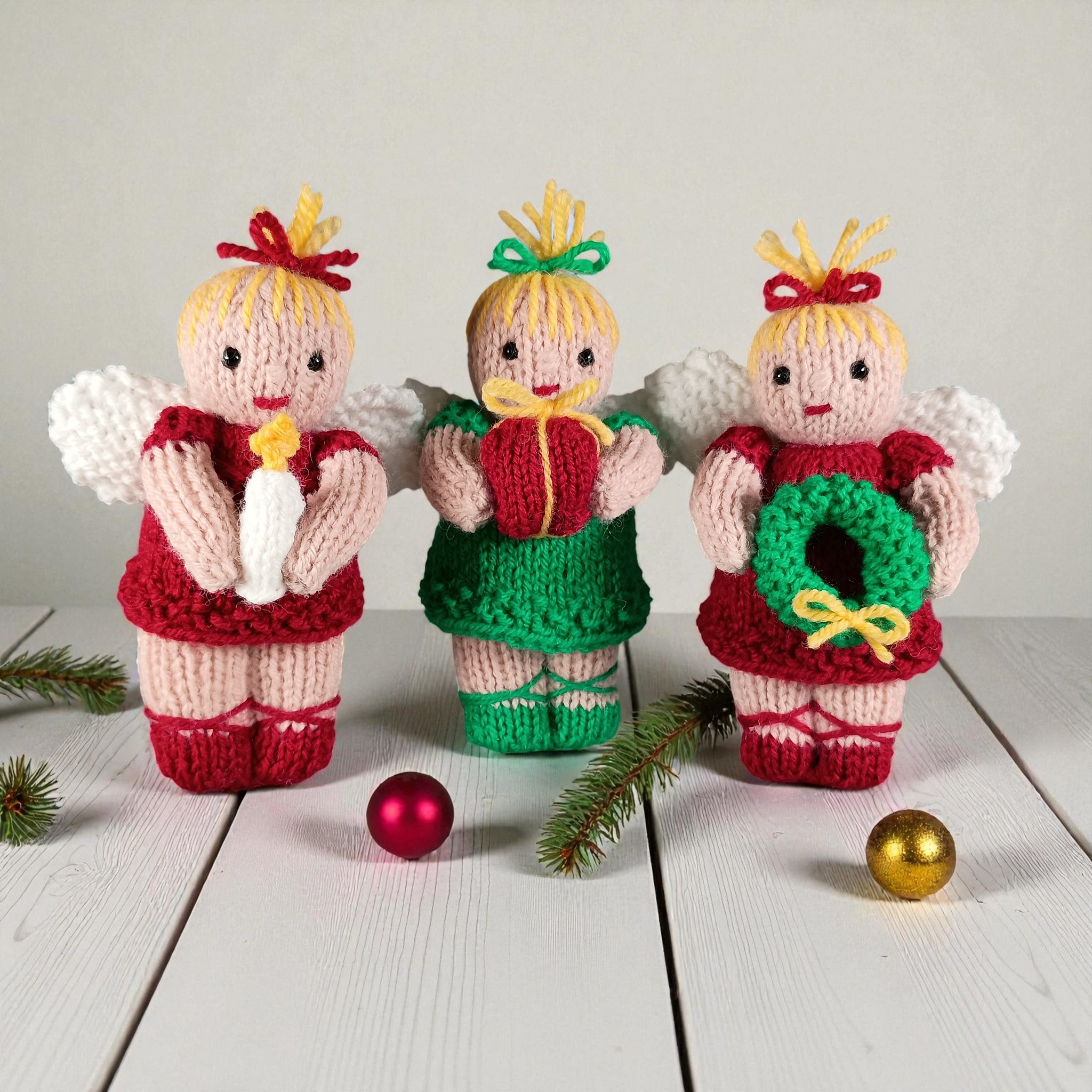 Three Christmas tree fairies all in a row, ready to sprinkle a little extra magic on the season!
Which one would you pick to hang on your tree? ✨🧚♀️🎄
https://www.ravelry.com/patterns/library/festive-fairy-trio
#HolidayKnits #KnittersOfInstagram #YarnMagic #SeasonalKnitting #ChristmasKnitting