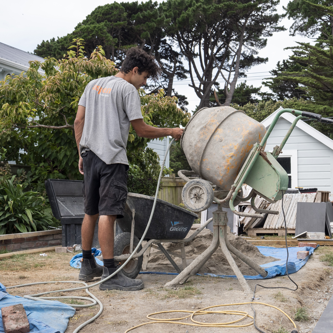 ⚖️ The Government’s proposed shift to proportional liability could change who shoulders the blame when things go wrong on site. Councils may benefit – but will main contractors be left holding the bag for subcontractors’ mistakes? Ben Rickard from Builtin breaks it down.
Click the link in bio for story!