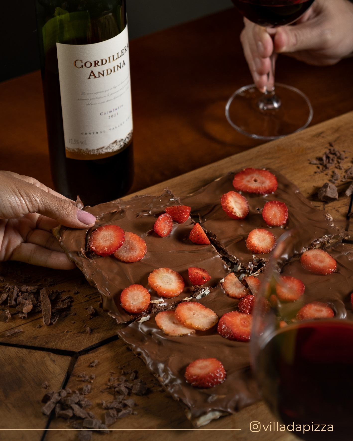 E que tal deixar a semana mais especial com uma pizza doce da Villa? Irresistível em cada mordida!