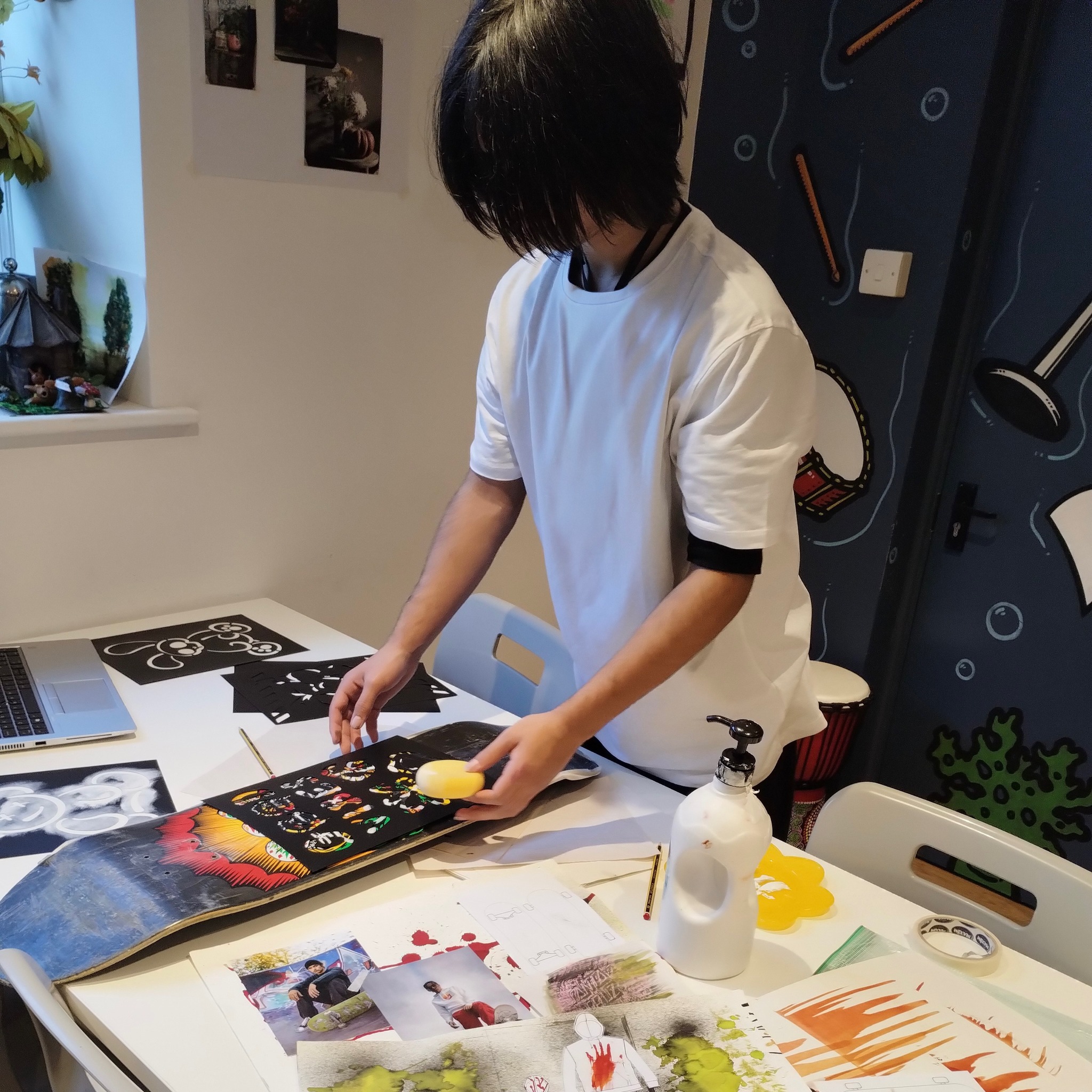 Our Year 11 Art group have been hard at work on their projects, and we’re incredibly proud of their creativity and dedication! One student in particular has been exploring the world of street art and fashion - developing a series of vibrant mood boards, experimenting with ideas, and even branching out into skateboard design using purchased stencils. The progress has been fantastic to see!
Their efforts are a brilliant reflection of our school values: ambition in pushing creative boundaries, resilience in refining their work through trial and improvement, and community in supporting one another throughout their projects. They also embody key British Values, showing respect, individuality, and creative freedom in their artistic expression.
Well done to all involved - keep up the amazing work! 🎨