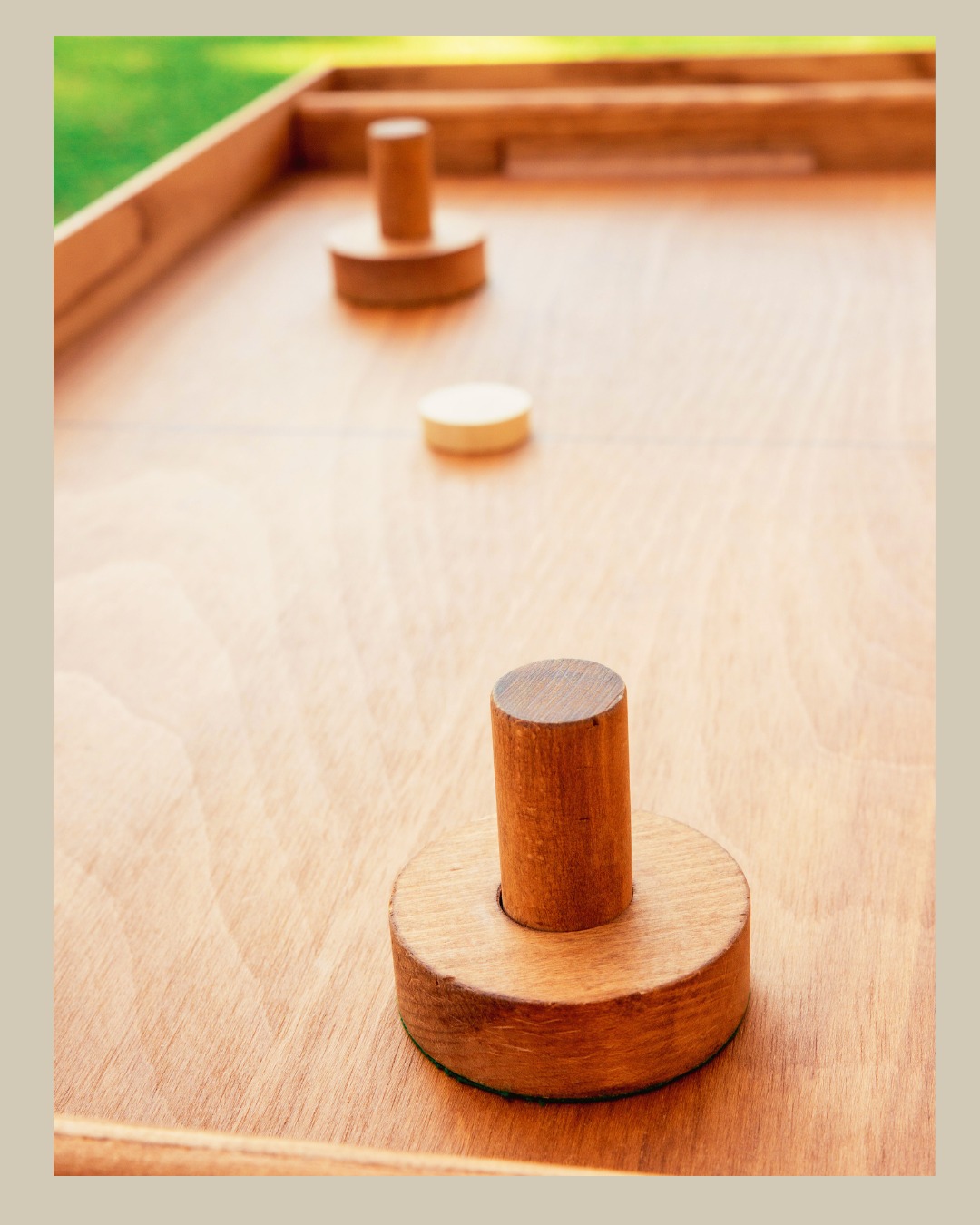 🏒 TABLE DE HOCKEY 🏒
Un de vos jeux préférés.
Une jeu d'affrontement un contre un.
Qui sera le premier à mettre le palet dans le but ?
📸 @camille.leduc_photography
#jeuenbois #jeu #teambulding #herault #madeinherault #mariage #animation