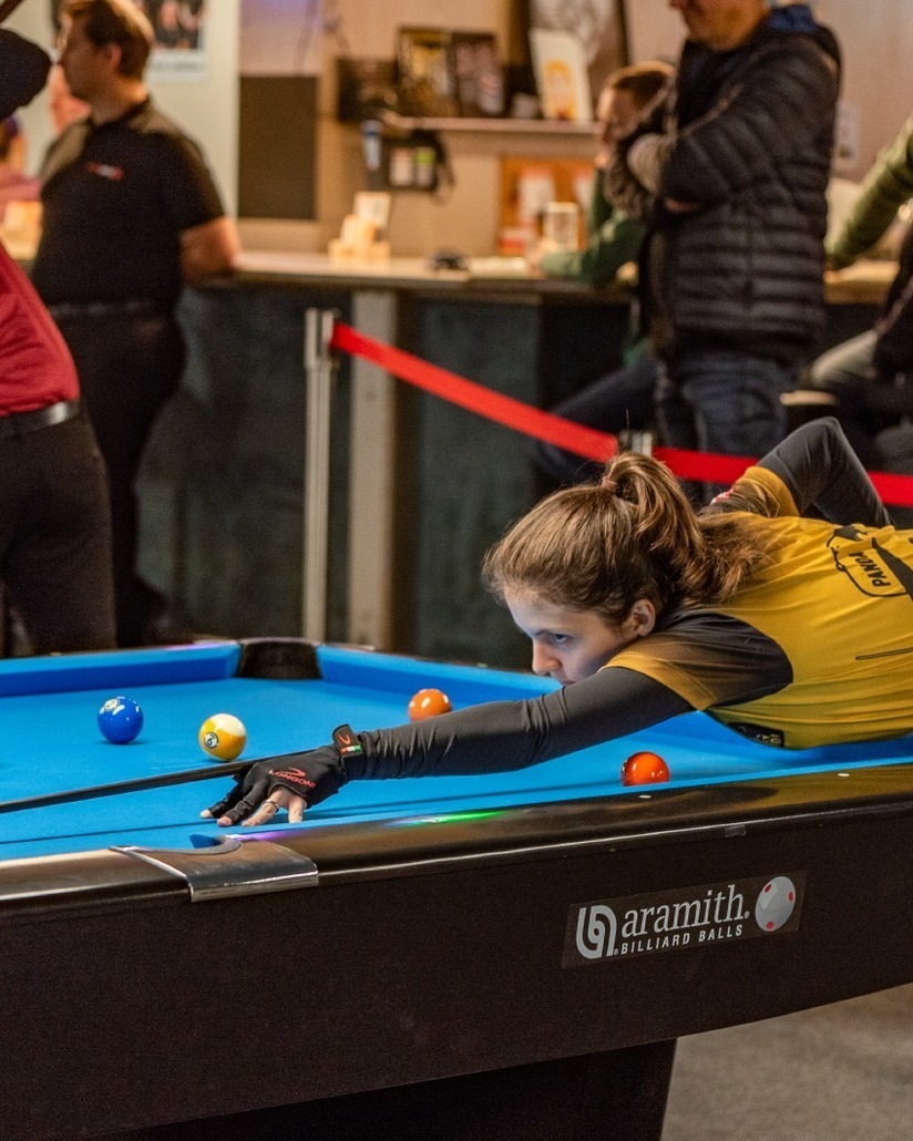 🎱 Was für ein Wochenende im NewYorkCafe! 🇨🇭🔥
Die Schweizer Billardmeisterschaften bei uns im Diner & Billard-Center waren ein absoluter Volltreffer – im wahrsten Sinne des Wortes.
Wir durften Top-Spielerinnen und -Spieler aus der ganzen Schweiz begrüssen, die mit Präzision, Leidenschaft und beeindruckender Ruhe gezeigt haben, was diesen Sport so besonders macht. Die Atmosphäre war elektrisierend: konzentrierte Stille am Tisch, Jubel nach starken Shots und ein Publikum, das jede Sekunde mitgefiebert hat. 🙌✨
Ein riesiges Dankeschön an alle Athletinnen, Athleten, Zuschauer, Supporter und unser Team – gemeinsam habt ihr dieses Event zu einem unvergesslichen Erlebnis gemacht. ❤️
Wir sind stolz und dankbar, Gastgeber eines solchen Highlights gewesen zu sein!
Wer war dabei? Teilt eure Lieblingsmomente mit uns! 👇
Und für alle, die es verpasst haben: Wir freuen uns schon auf das nächste grosse Event bei uns! 🎱🔥
#billiards #newyorkcafé #schweizermeisterschaft