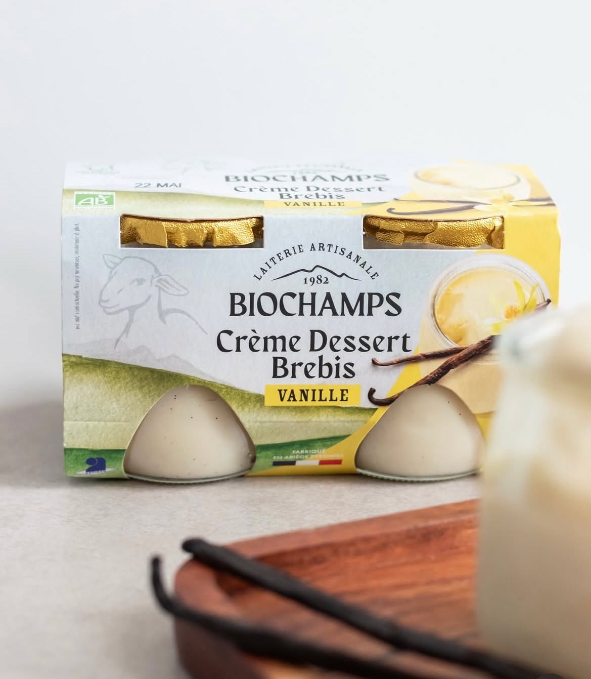 Démarrez décembre en douceur avec notre crème dessert vanille : une texture fondante, un goût délicat de vanille de Madagascar, le petit plaisir qui change tout 🥰💛
#biochampslaiterie #brebis #vanille #madagascar #cremedessert #bio