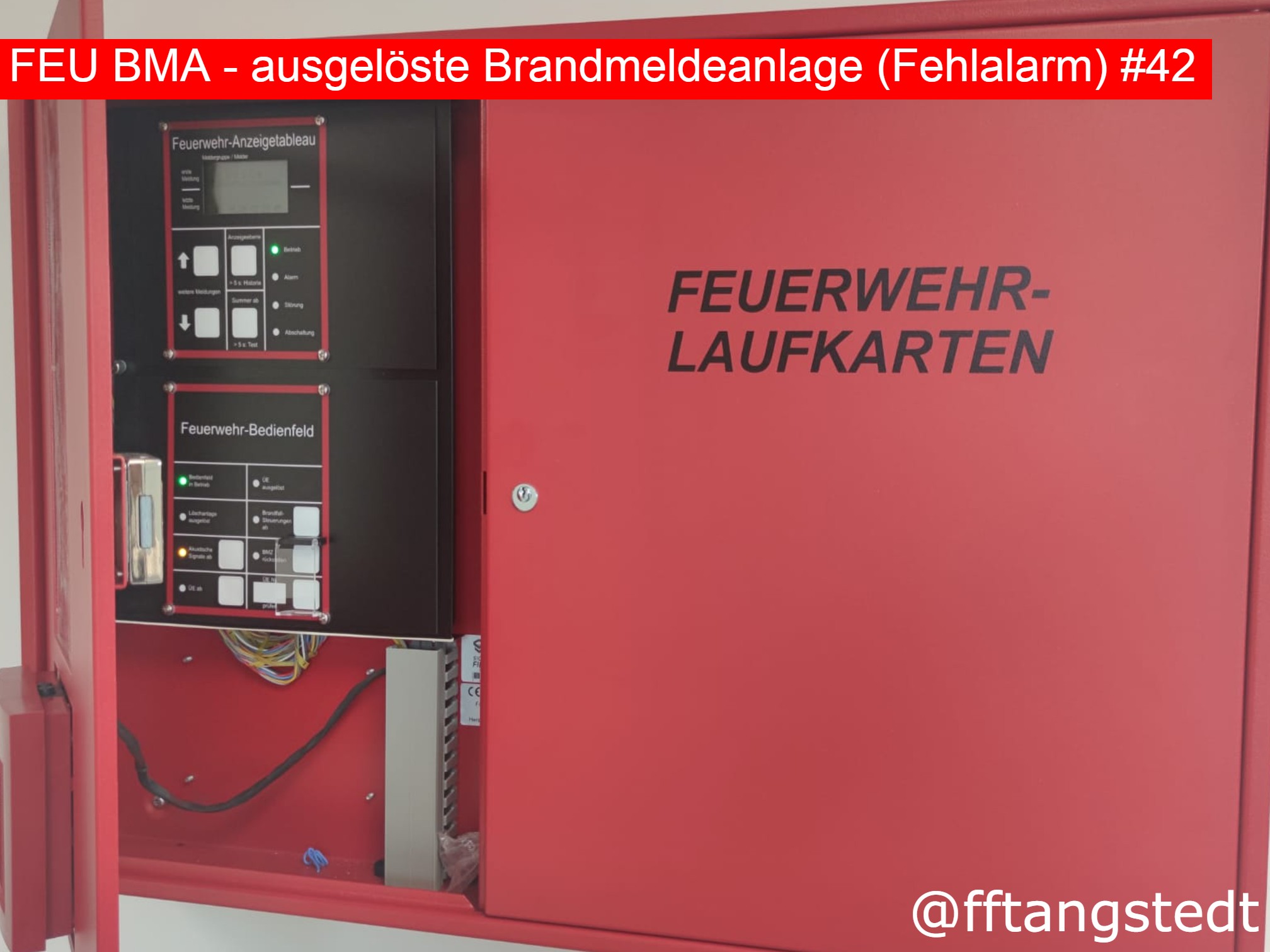 🚨 Nr. 42/2025
📆 30.11.2025, 15:45 Uhr
📟 FEU BMA - ausgelöste Brandmeldeanlage (Fehlalarm)
🌐 OT Wulksfelde / Wulksfelder Damm
⚠Alle 3 Ortswehren wurden zu einer ausgelösten Brandmeldeanlage in das Einsatzgebiet der Kameraden der FF Wulksfelde alarmiert. Vor Ort konnte auch nach einer ausgiebigen Erkundung kein offensichtlicher Grund für das Auslösen der Anlage gefunden werden. Daher wurde das Objekt nach kurzer Zeit an den Betreiber übergeben und alle Kräfte konnten wieder einrücken.
Alarmierte Kräfte: FF Tangstedt, Freiwillige Feuerwehr Wilstedt (@ff_wilstedt), Freiwillige Feuerwehr Wulksfelde (@ffwulksfelde), RTW RKiSH, Polizei
👍🏼Like=Vielen Dank an die Einsatzkräfte🧑🏼🚒🧑🏼🚒
Alle Einsätze findest du hier:
https://www.feuerwehr-tangstedt.de/einsaetze-2025
#feuerwehr #firefighter #freiwilligefeuerwehr #ehrenamt #retterherz #blaulicht #blaulichtfamilie #fireandrescue #einsatz #alarm #atemschutz #feuer #technischehilfeleistung #einsatzfahrzeug #löschfahrzeug #notruf #instagram #insta #instagramreels #reelsinstagram #reelsofinstagram #instagramreel #reels #kreisstormarn #schleswigholstein #feuerwehr #tangstedt