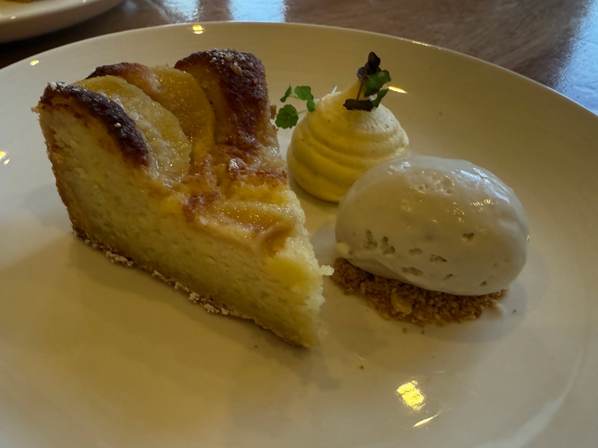 A simple but delicious dessert at a recent lunch shoot this week....
Pear and Almond Tart, Brandy & Custard
Almond cream with fresh pears baked in a sable case served with vanilla crema and brandy ice cream
Delicious wintery combination
#oxfordshire #passion #finedining #bespoke #party #caterer #wedding #luxury #dinner #local #reading #buffet #desserts #dessert