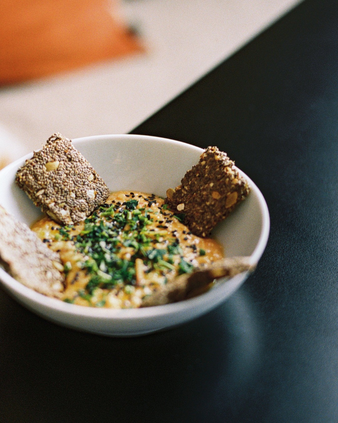 🎁 Dernier jour pour vos emplettes de Noël !
Il est encore temps de courir les boutiques… et de passer nous voir pour une pause bien méritée 💙
Un café, un petit plat, un moment au chaud avant le grand rush 🎄✨
Petite précision : nous serons fermés mardi 23 à partir de 16h et rouvrirons vendredi 26 à 10h.
-
Entre Nous
35 rue de la marine
29730 Le Guilvinec
+33 (0)2 98 92 73 56
Ouvert du jeudi au lundi 🌈
#entrenous #guilvinec #entrenousguilvinec #restaurantguilvilnec #dejeuner #diner #goûter #boireunverre #paysbigoudensud #bigoudenjoy
Credit photo : @marineburucoa