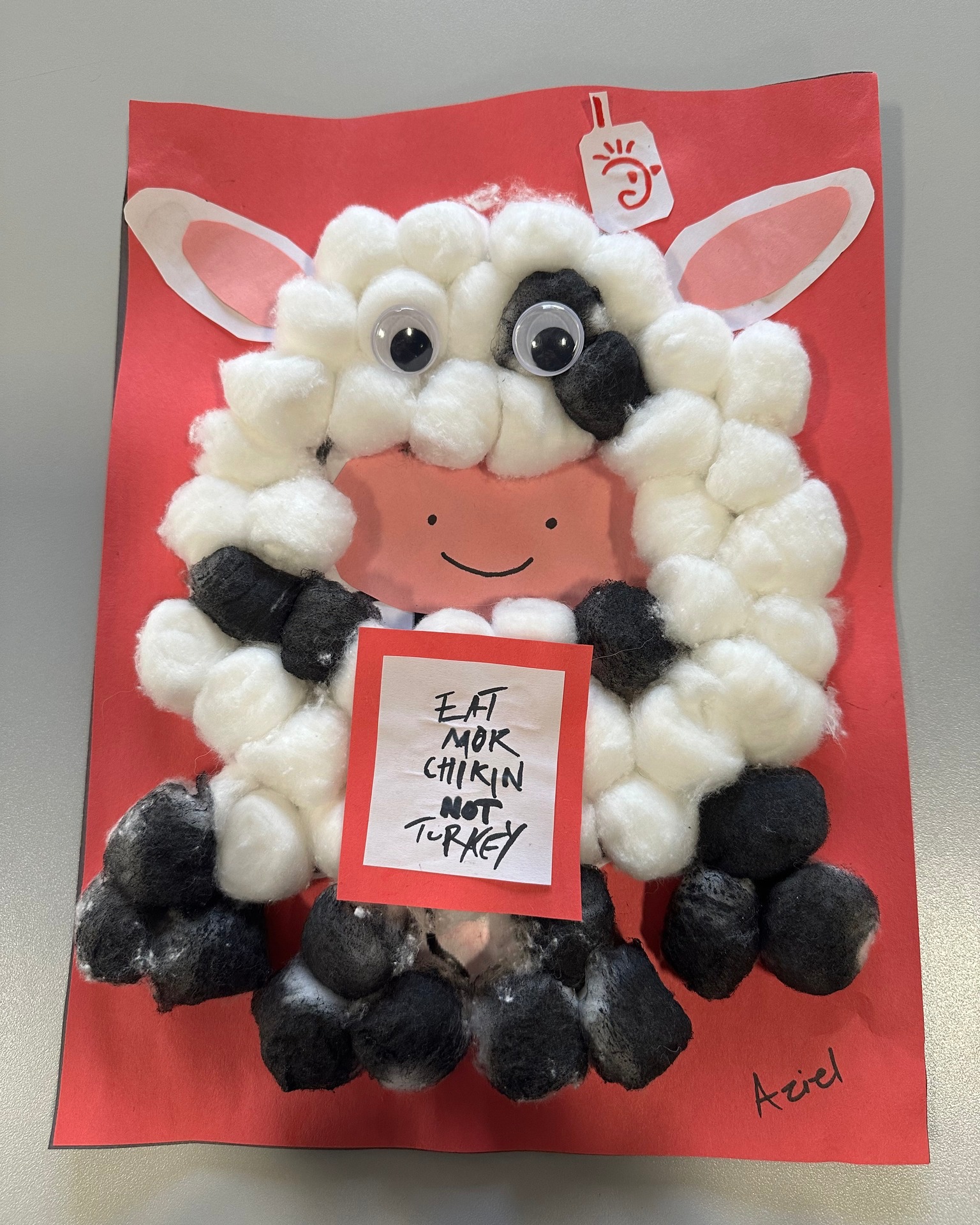 🎉 Turkey in Disguise WINNER! 🎉
Congratulations to Turkey #3 — the Chick-fil-A Cow — for taking home the top spot in this year’s Turkey in Disguise contest! Thank you to all our families who participated and showed off their creativity — every entry was amazing!
#LehighValleySportsTurf #LVST #TurkeyInDisguise #Preschool #PreK