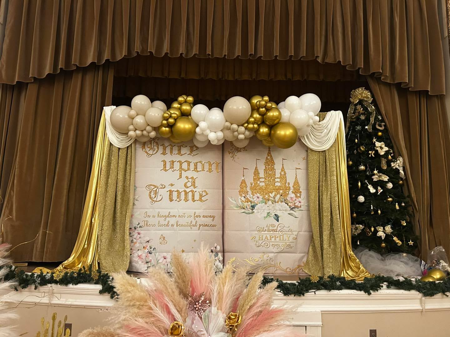 โจ Sweet 16 fairytale vibes โจ
This celebration was straight out of a storybook ๐๐
The gorgeous balloon garland and dreamy backdrop were brought to life by @IconicBalloonDesigns, and they completely transformed the space!
Creating magical momentsโone balloon at a time ๐๐ซ
#Sweet16 #IconicBalloonDesigns #BalloonGarland #EventDecor #LuxuryEvents #PartyInspo #OnceUponATime #FairytaleTheme