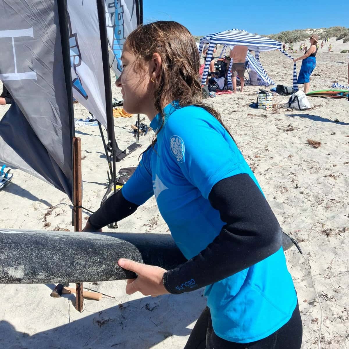 A few more pic's of the little A Glassy Day posse from last weekend's Geraldton Board Riders Junior Development Club's second Willocks Surf summer comp.
www.aglassyday.au