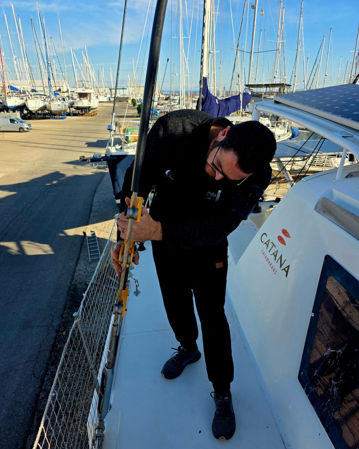 ⚓ Inspection & tension du gréement : indispensable !
•••
Un gréement bien contrôlé ⤵
✔ Sécurité en mer
✔ Performances optimales
✔ Matériel qui dure plus longtemps
Un check régulier permet de repérer l’usure, ajuster la tension et éviter la casse 😉
•••
👉 Nous nous occupons de tout : inspection, mesure de tension et réglages.
Naviguez sereinement ! ⛵✨
•••
••
•
#Nautisme #SailingLife #PortSaintLouisduRhône #PSLGréement #Rigginglife #Rigging #EntretienBateau #Gréement ✨
