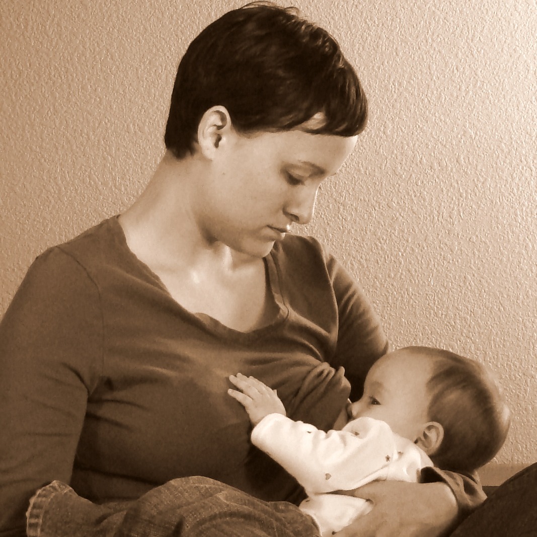 🤱🤱🤱MOST IMPORTANT TIP FOR MAKING ENOUGH BREASTMILK: There are lots of tips out there for ensuring an adequate supply of breastmilk: drinking dark beer, eating oatmeal, taking herbal concoctions. Sure, these may help, but there is one thing that is the most important to ensure an adequate supply of breastmilk:
ALLOW THE BABY UNRESTRICTED ACCESS TO THE BREAST. The more the baby nurses, the more milk the mother will produce.
Supplemental feeding with formula, especially during the first 3 months of breastfeeding, can inadvertently sabotage a mother's milk supply. Additionally, bottle-feeding with pumped breastmilk can reduce the mother's milk supply.
LEARN MORE HERE 👇👇👇: https://www.nourishedandnurturedlife.com/post/the-most-important-tip-for-making-enough-breastmilk