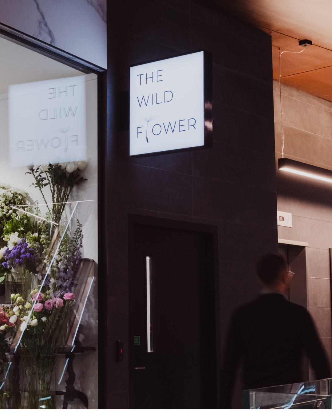 The perfect Christmas gift?
Fresh blooms from @the_wild_flower_wgtn . �Elegant, thoughtful, and always beautifully wrapped.
�
Find them at 18 Willis St and gift something special.
�
#18WillisSt #LittleBitOfEverything