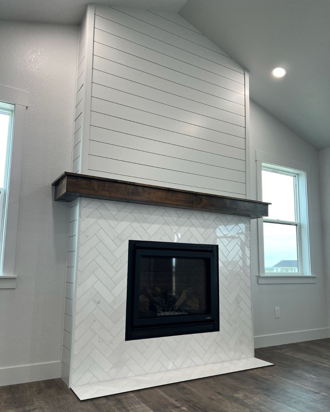 Clean lines. Warm finishes. Endless cozy potential. 🔥
Sometimes the simplest details make the biggest statement.