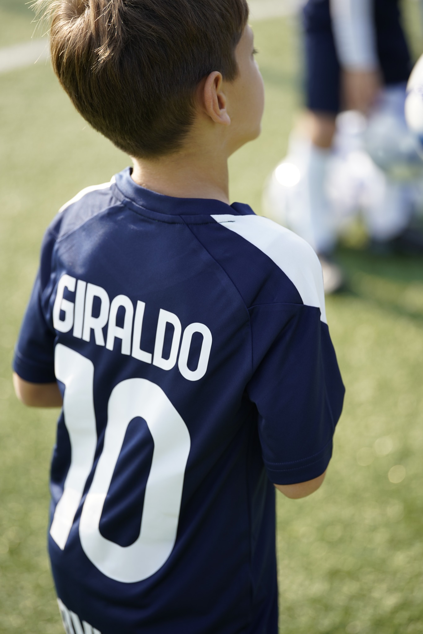 È tempo di mettere in pratica le tecniche apprese!
Ricordate, la tecnica è la chiave per diventare grandi calciatori⚽️
📍 Dove siamo: Green Club, Via Buffa 47 - Nichelino (TO)�
🗓 Giorni disponibili: da Lunedì a Sabato�
📞 Contatti: 3407443313 | ✉️ giovincoacademy@gmail.com
.
.
.
#G10vincoAcademy #giovinco #ImparareDivertendosi #CalcioGiovani #GiuseppeGiovinco #PassioneCalcio #CalcioPerBambini #Torino #personalcoach #personalcalcio #Calcio #GiovaniTalenti