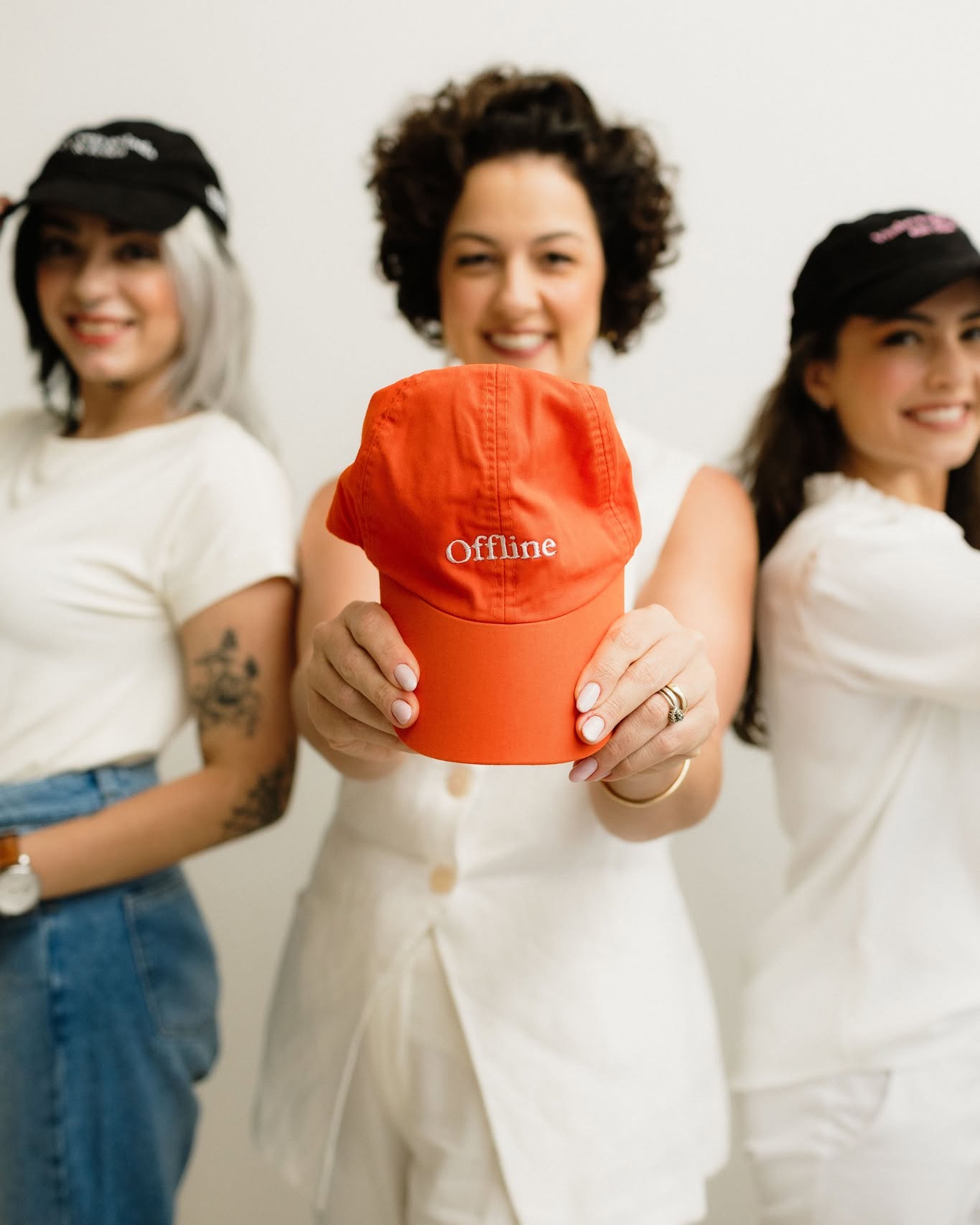 A equipe vai descansar de 31/12 a 04/01. Mas, se você deseja começar 2026 do jeito certo, com comunicação centrada no cliente, deixe sua mensagem e iremos responder, com todo carinho, no dia 05.
Temos algumas vagas para onboarding, ainda em janeiro. E uma delas pode ser sua!
Isso, claro, se você deseja começar o ano com uma comunicação organizada, clara e alinhada com a rotina da sua clínica.
Este é o momento ideal. Janeiro é o mês da clareza!
Deixe sua mensagem no WhatsApp ou direct. Vamos retornar para você, no dia 05.