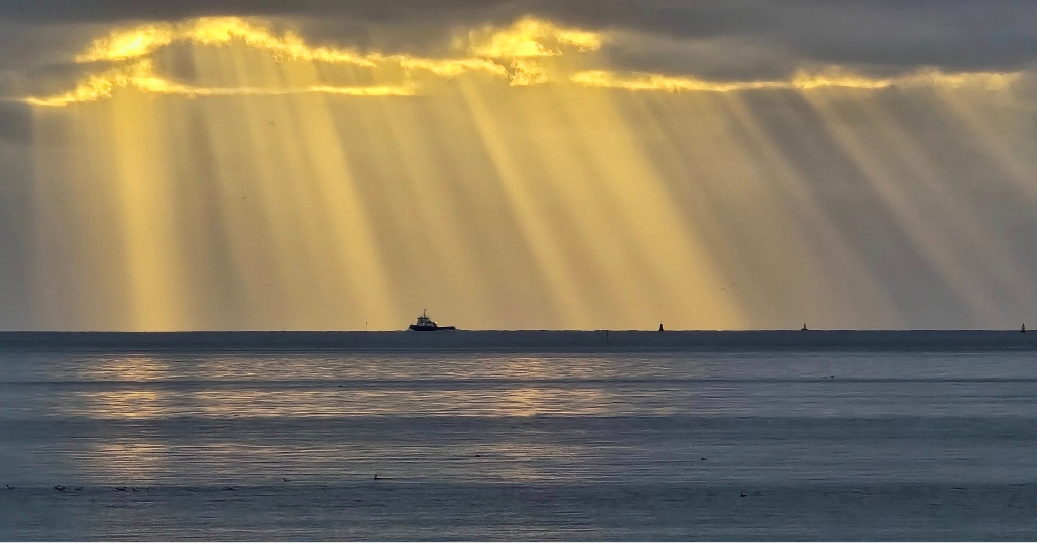 Golden light over a silver sea... ❄️✨
Winter at Carlingford Lough has a beauty all of its own: quiet, still, and utterly breathtaking. When the sun breaks through the clouds like this, it feels like nature is putting on a show just for you 🌤️🚤
Whether you're watching the boats drift by or soaking in the peaceful atmosphere, this is a moment worth pausing for.
Have you ever experienced a winter walk along Carlingford Lough? Find out more here www.sealouth.ie/carlingford
#SeaLouth #IrelandsAncientEast #KeepDiscovering #See #Eat #Admire #CarlingfordLough #WinterByTheWater #VisitLouth #LouthMagic
Image Credit Loiranne O Reilly