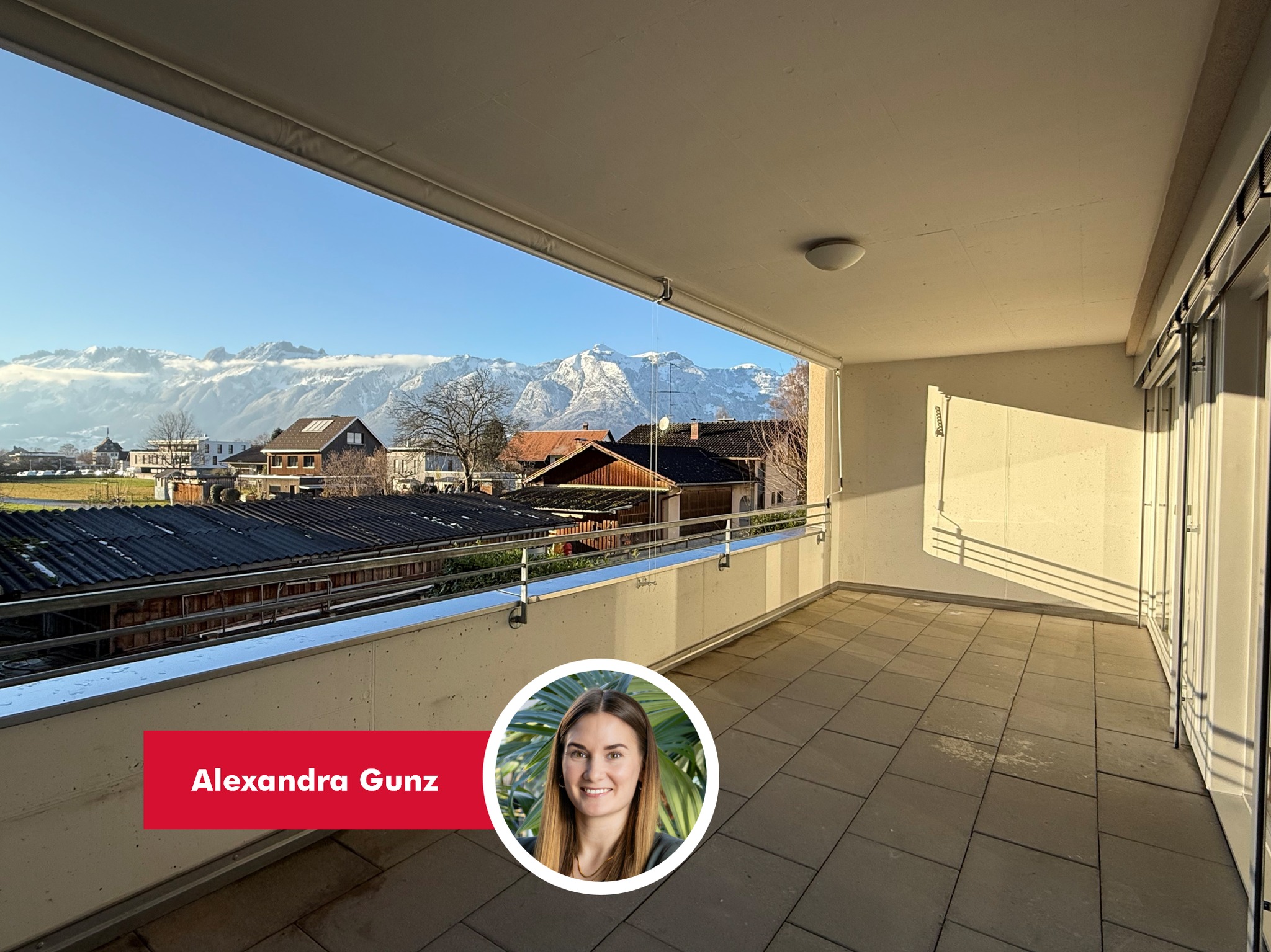 🌟 Wunderschöne 2-Zimmer-Wohnung mit sonniger Süd-West-Terrasse und atemberaubendem Ausblick in Feldkirch zu verkaufen! 🏡
Nutze die Gelegenheit, in einer gepflegten Wohnanlage in ruhiger Lage in Feldkirch-Nofels dein neues Zuhause zu finden. Die 2010 erbaute Wohnung bietet nicht nur eine hochwertige Ausstattung, sondern auch eine ideale Lage für Pendler und Naturliebhaber!
✨ Wichtige Merkmale der Wohnung:
2 Zimmer auf ca. 54 m² Wohnfläche
Heller, großzügiger Wohn-Ess-Kochbereich mit direktem Zugang zur geräumigen Terrasse (20 m²) und einer großen Fensterfront
Schlafzimmer ebenfalls mit Zugang zur Terrasse
Eigenes Kellerabteil sowie Tiefgaragenstellplatz inklusive
🌿 Ausstattungsdetails:
Erdwärmeheizung & Fußbodenheizung für höchsten Komfort
Lift im Gebäude für Barrierefreiheit
Vollständig betreute Hausverwaltung
🌍 Top-Lage & Umgebung:
Ruhige Lage in Feldkirch-Nofels
Nahe an der Grenze zu Liechtenstein – ideal für Pendler
Zahlreiche Wander-, Rad- und Spazierwege direkt vor der Tür, die Ill nur 1 km entfernt
Das Zentrum von Feldkirch ist nur 3 km entfernt, der Bahnhof ca. 3,5 km, und die Bushaltestelle liegt nur 200 m entfernt
Perfekt für all jene, die ein modernes Zuhause in naturnaher Umgebung suchen, ohne auf die Nähe zur Stadt zu verzichten! 🌳
Alexandra Gunz direkt ☎+43 664 3428973 📨alexandra.gunz@bb-immobilien.at 🌏https://www.bb-immobilien.at/eigentumswhg/bb-25-01086
#immobilien #realestate #investment #vorarlberg #immobilienvorarlberg #feldkirch #eigentumswohnung #wohneigentum #eigenheim #wohnungkaufen #rheintal