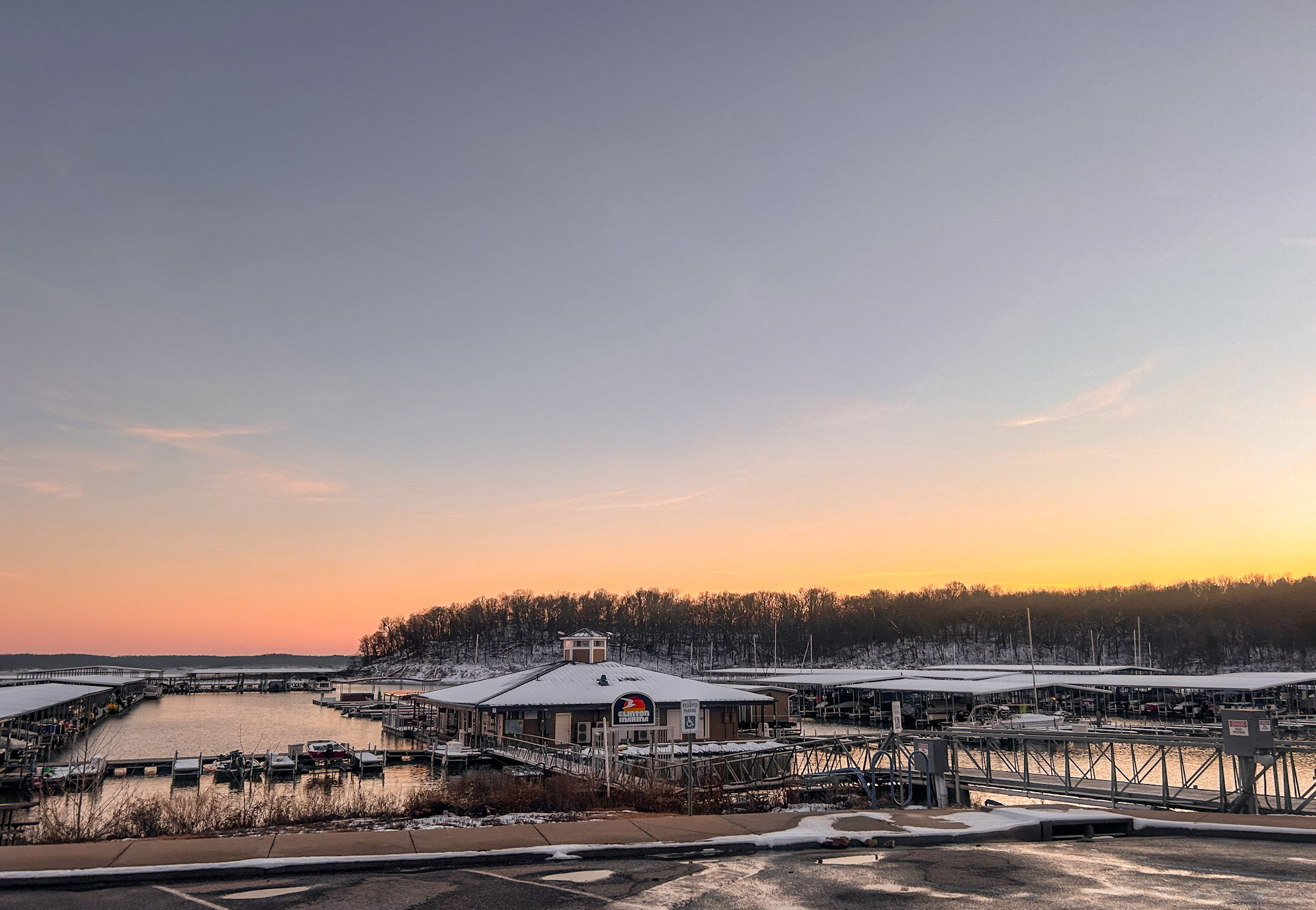 We're excited for Summer, but definitely can't complain about this view🤩