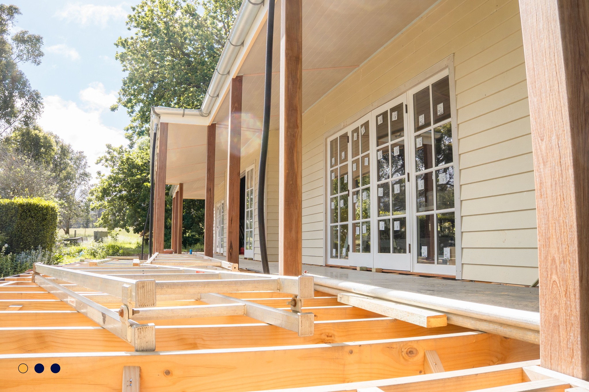 Decking progress at Woodend - a big visual milestone as the exterior detailing starts to come together.
Design by @sosarchitects & @studiotomdesign
.
.
.
.
#buildtrend #buildtrendhomes #masterbuilder #sustainablebuilding #victorianbuilder #macedonranges #macedonrangesbuilder #interiordesignmelbourne #australianarchitecture #architecturevictoria #kyneton #woodend #macedon #mountmacedon #gisborne #riddellscreek #romsey
