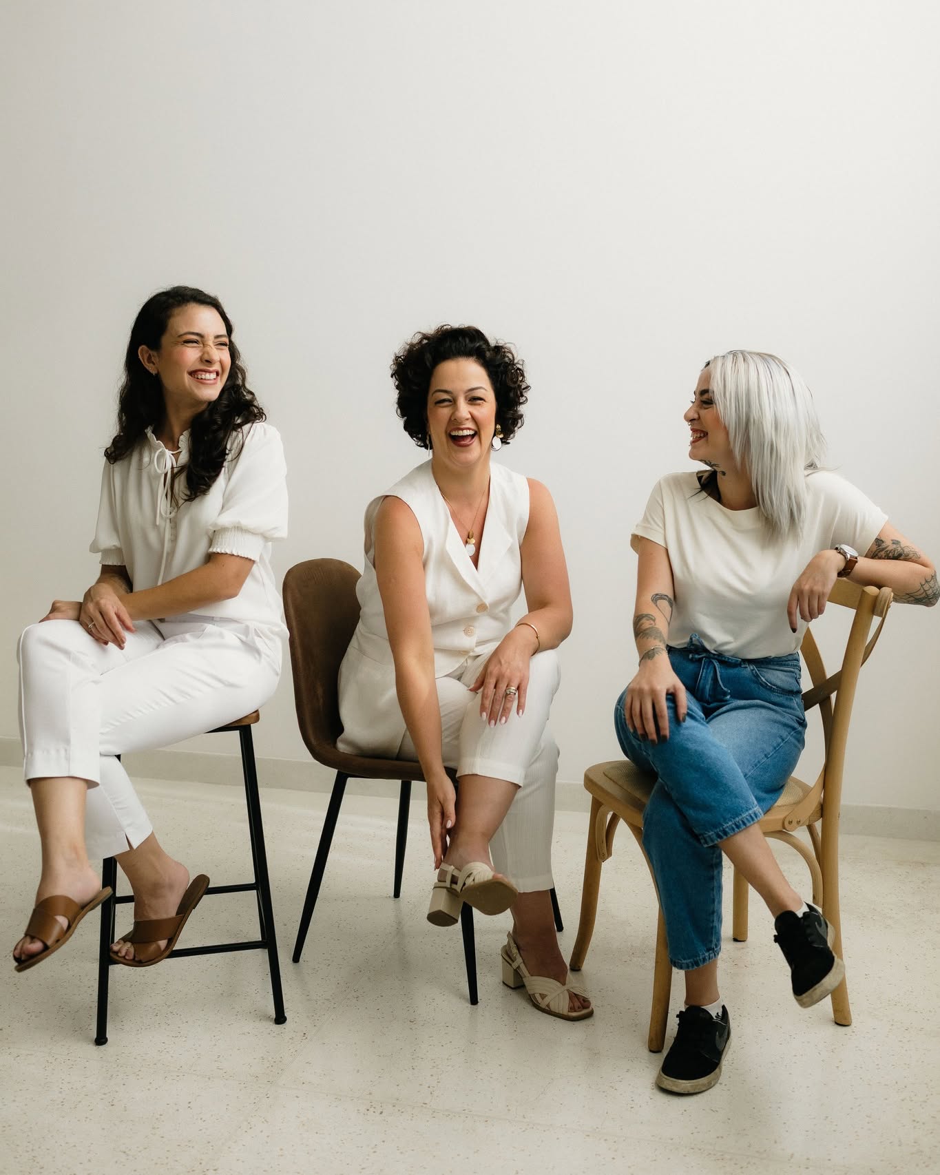 Obrigada por caminhar conosco, em 2025. Estamos animadas por tudo que 2026 já promete!
Desejamos um ano novo com mais leveza, propósito e presença!
Estamos aqui para construir isso com você. Até ano que vem!