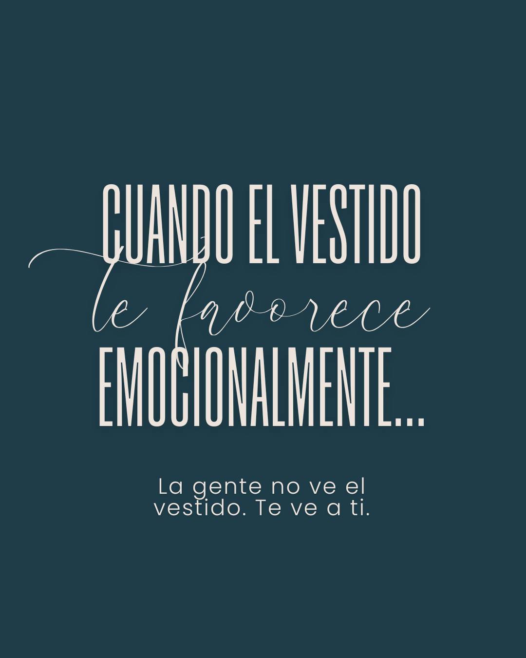 Hay un tipo de vestido que no se mide en tallas, ni en centímetros, sino en emociones.
Es ese que te baja la autocrítica y te sube la presencia.
Ese que te hace moverte más libre, respirar más profundo
y mirarte con más cariño.
Ese que no solo te queda bien… te queda bonito emocionalmente.
Si quieres encontrar uno así, te acompaño.
📍 Escríbeme “YO” y empezamos juntas.