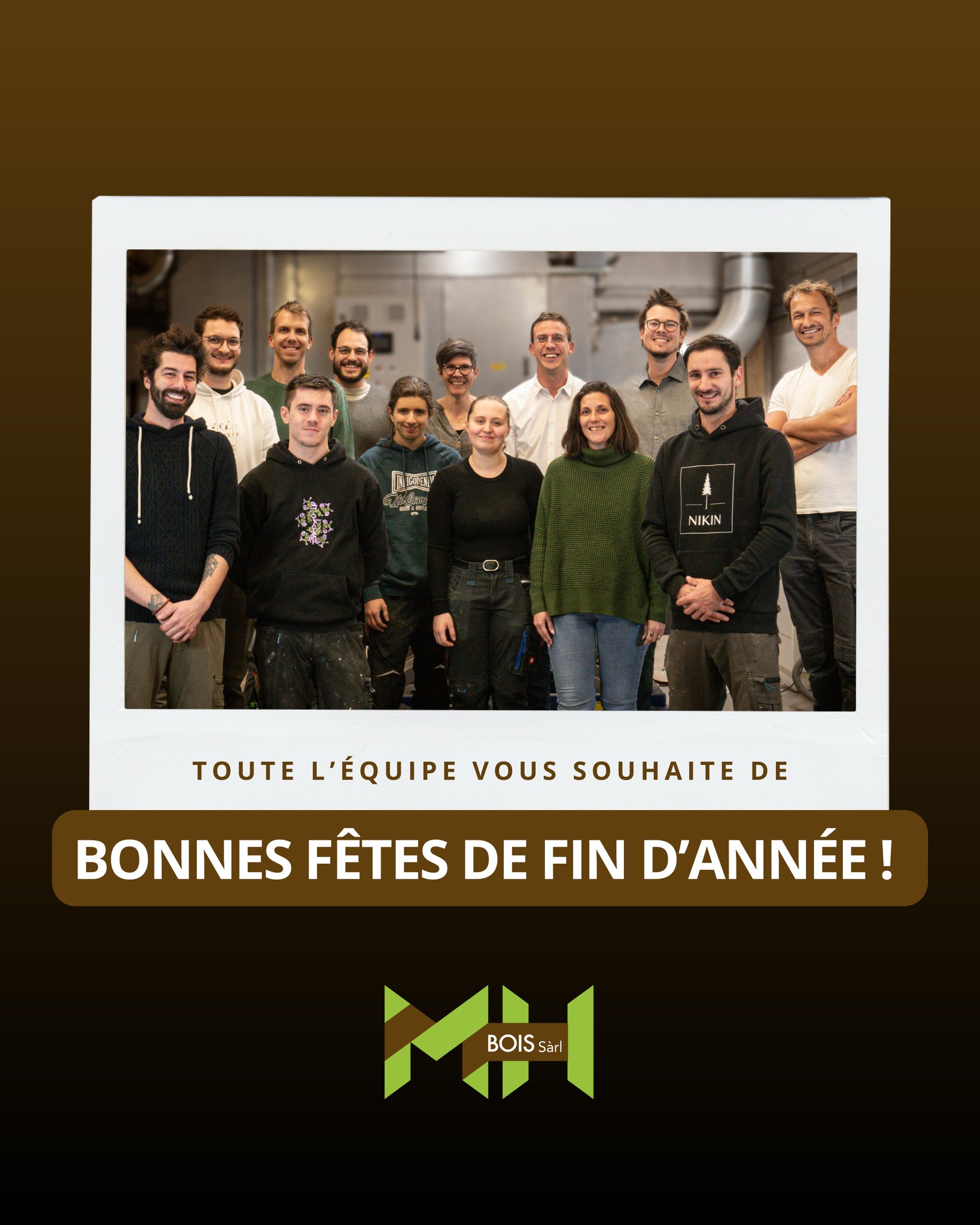 2025 touche à sa fin, une année marquée par de beaux projets et de nouvelles étapes pour MH Bois. Merci à nos clients, nos partenaires et à notre équipe pour leur engagement et leur confiance. 🤎
Rendez-vous en 2026 pour de nouveaux défis. D’ici là, toute l’équipe vous souhaite de très belles fêtes de fin d’année !❄️