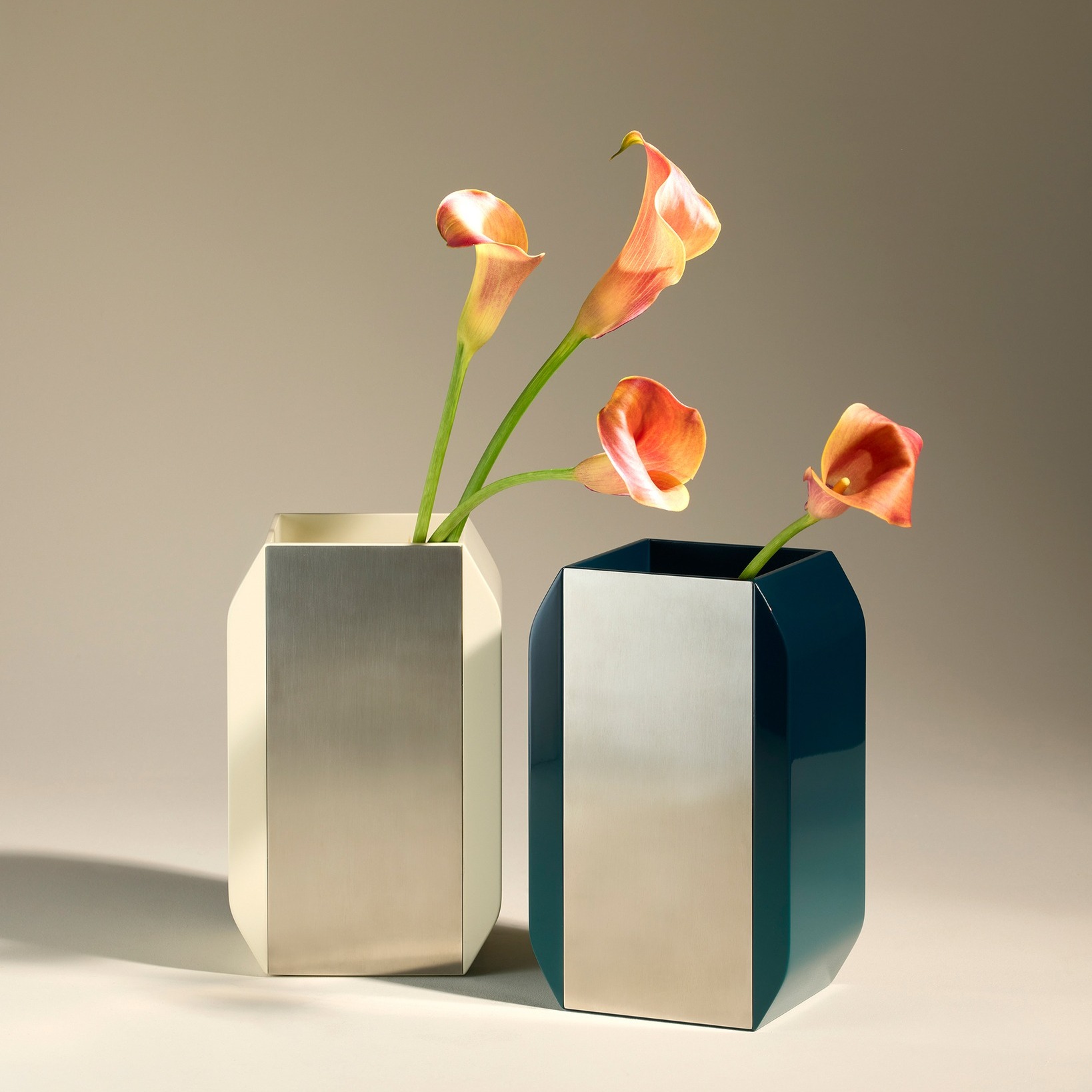 Nous sommes ravis d'être partenaire avec la Maison Sarah Lavoine, qui combine art de la décoration et créativité pour offrir des pièces uniques. Découvrez ses dernières créations pour ajouter une touche de raffinement et de luxe dans votre quotidien.