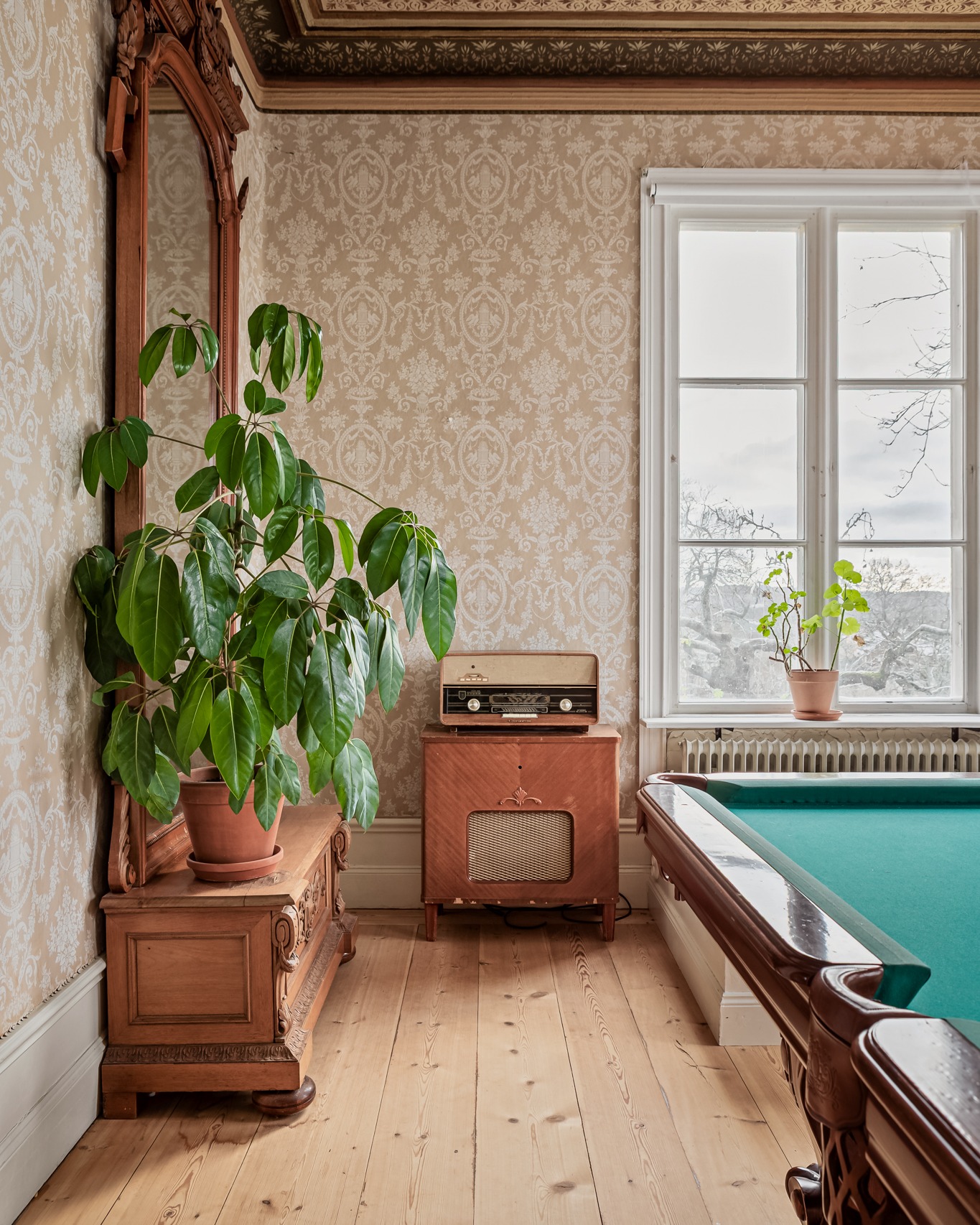 Magiska detaljer hos @villaidalarna
Fotad av @fotografhannaagren
Redigerad av @chimli.se
.
.
.
#bostadsfotograf #stockholm #mäklarfotograf #interiorphotography #retusch #fastighetsfoto #interiordesign #scandinavianinterior #inredningsinspiration #homedecor #drömhem #interiorinspo #nordichome #interiörfoto #interiör #inredningsdetaljer #homestyling #interiordetails #homeinspo #realestatephotography #bostadsfotografstockholm #norrland #fastighetsfotograf #inredningsdesign #heminredning"