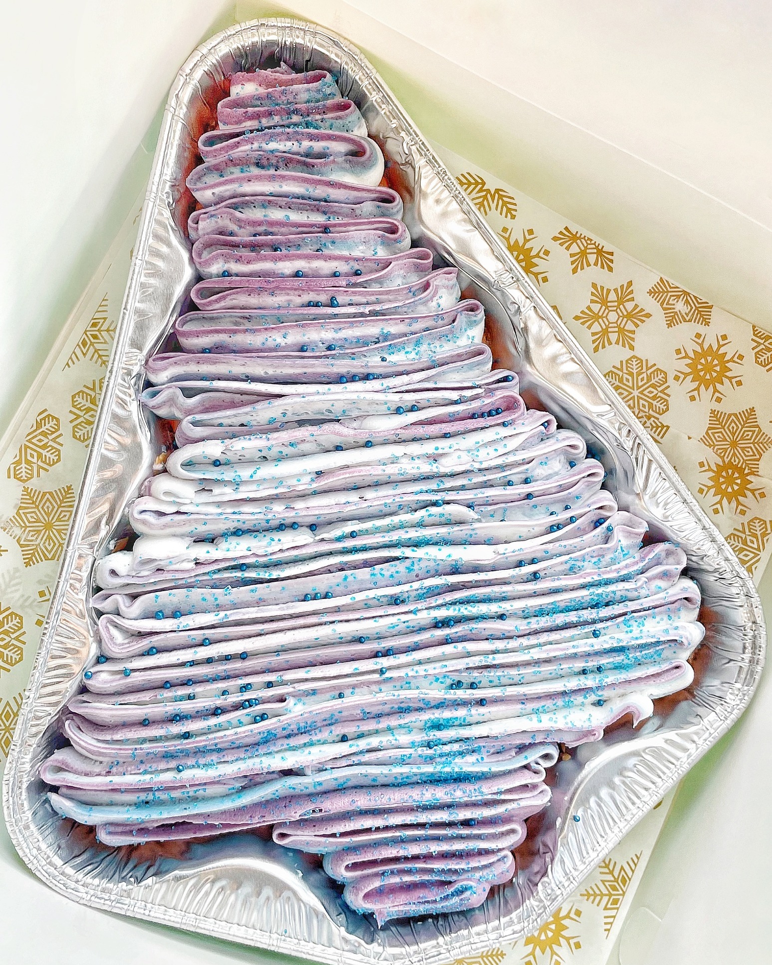 This past weekend's Holiday Market was such a success that I’m opening a small holiday pre-sale with some of the most popular items! ❄️🕎🎄
If you missed out — or just want more — now’s your chance to grab some seasonal treats:
🍩 Sufganiyot (chocolate or jelly-filled)
🍞 Loaf Cakes — Cranberry Egg Nog, Gingerbread, Orange Cranberry, Blueberry Egg Nog
🎄 Christmas Tree Tray Cakes
🎂 Regular Cakes — round, 3D Christmas Tree cakes or Gingerbread-shaped cakes
🍬 Homemade Marshmallows (plain or chocolate-dipped)
🍬 Rice Crispy Treats (chocolate drizzled or plain)
🍫 Truffles (Cookie Butter or Oreo)
🍫 Sugar Cookie Fudge
🍫 Fudge Brownies — regular or peppermint
🥣 Potato Soup Mix
☕ Hot Cocoa Jars
Message me here, via email, or through my website to get your order in and choose your pickup date. With sports schedules forever in full swing, pickup times will be a little scattered — but there will be plenty of options!
Also, my Pay What You Can table is coming back out with a similar lineup! It’ll likely vary each day, so feel free to reach out and check what’s available before stopping by.
Design customization will be slightly limited due to volume, but you’ll still get something as beautiful as it is delicious. ❤️✨
.
.
.
.
.
#CustomTreats #CakeDecorating #carrollcounty #carrollcountymd #carrollcountymaryland #weddingcakes #cupcakes #carrollcountybakery #manchestermd #hanoverpa #westminstermd #customcake #customcakes #customcakes #weddingseason #WinterDesserts #HolidayBaking #holidaybakingseason #holidaytreats #chocolatepeppermint #peppermintmocha #gingerbread #sugarcookies #sugarcookie #happyholıdays #Chanukah #Christmas #christmas2025 #holidaytreats #manchestermd