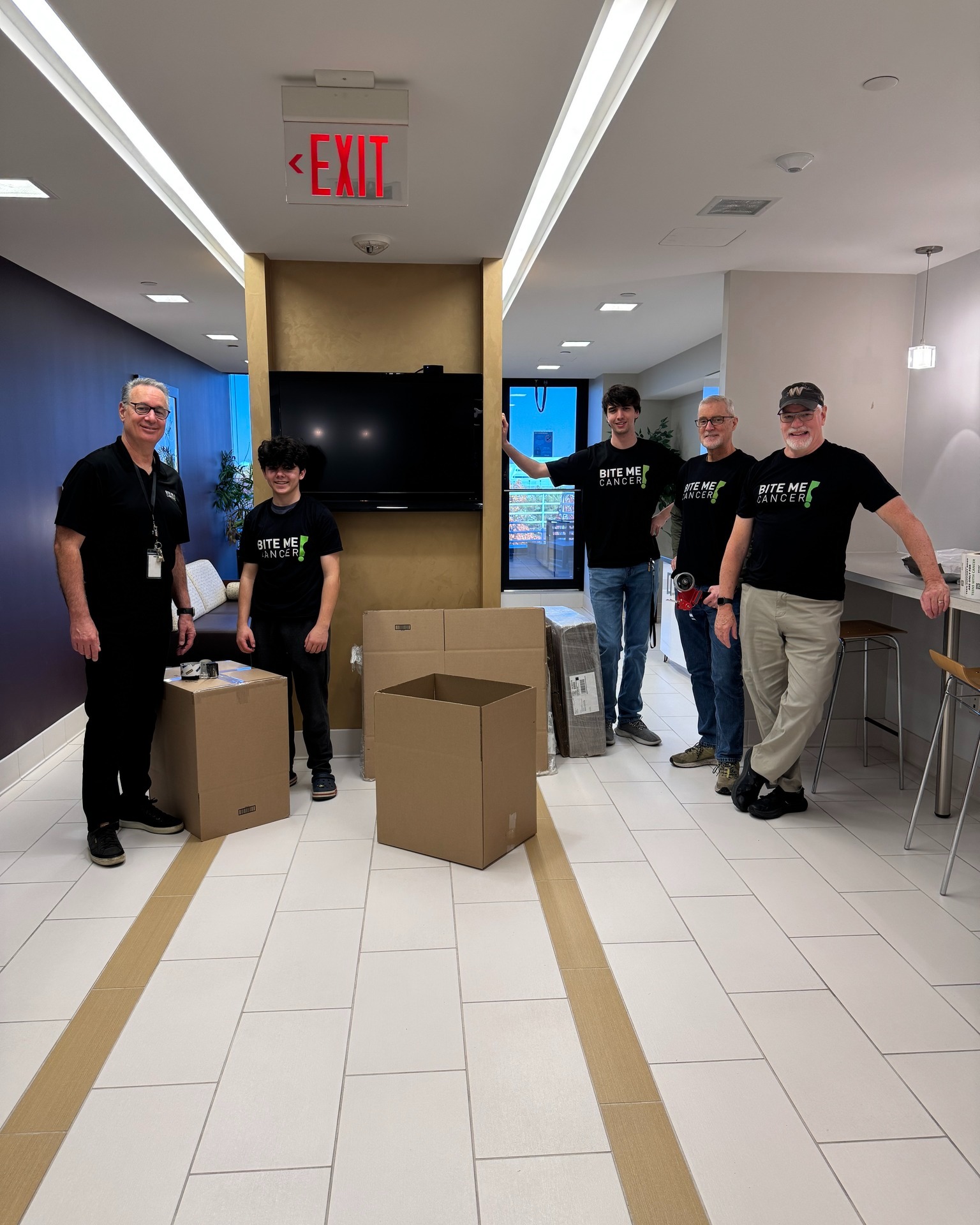 Huge thanks to @theboxery! Their generous donation of high-quality shipping materials helps us safely send our Teen Support Bags to hospitals and treatment centers nationwide โ bringing comfort, encouragement, and hope to teens facing a cancer diagnosis. Weโre grateful for their partnership and commitment to helping us reach thousands of teens each year.
Thank you, The Boxery, for making a real difference! ๐