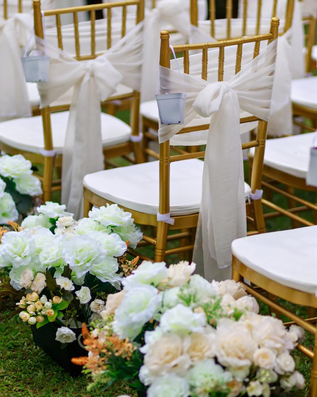 Ceremony design isnāt just dĆ©cor ā itās the start of your story.
Every aisle, every flower, every seat is crafted to welcome your guests into the moment. š¤šæ
#weddingplanner #weddingdesigner #weddingstyling #weddingdecorideas #eventdesign #luxuryweddingplanner #modernweddingdesign #timelesswedding #romanticwedding #weddinginspo #weddingsetup #weddingideas #scbride #ncbride